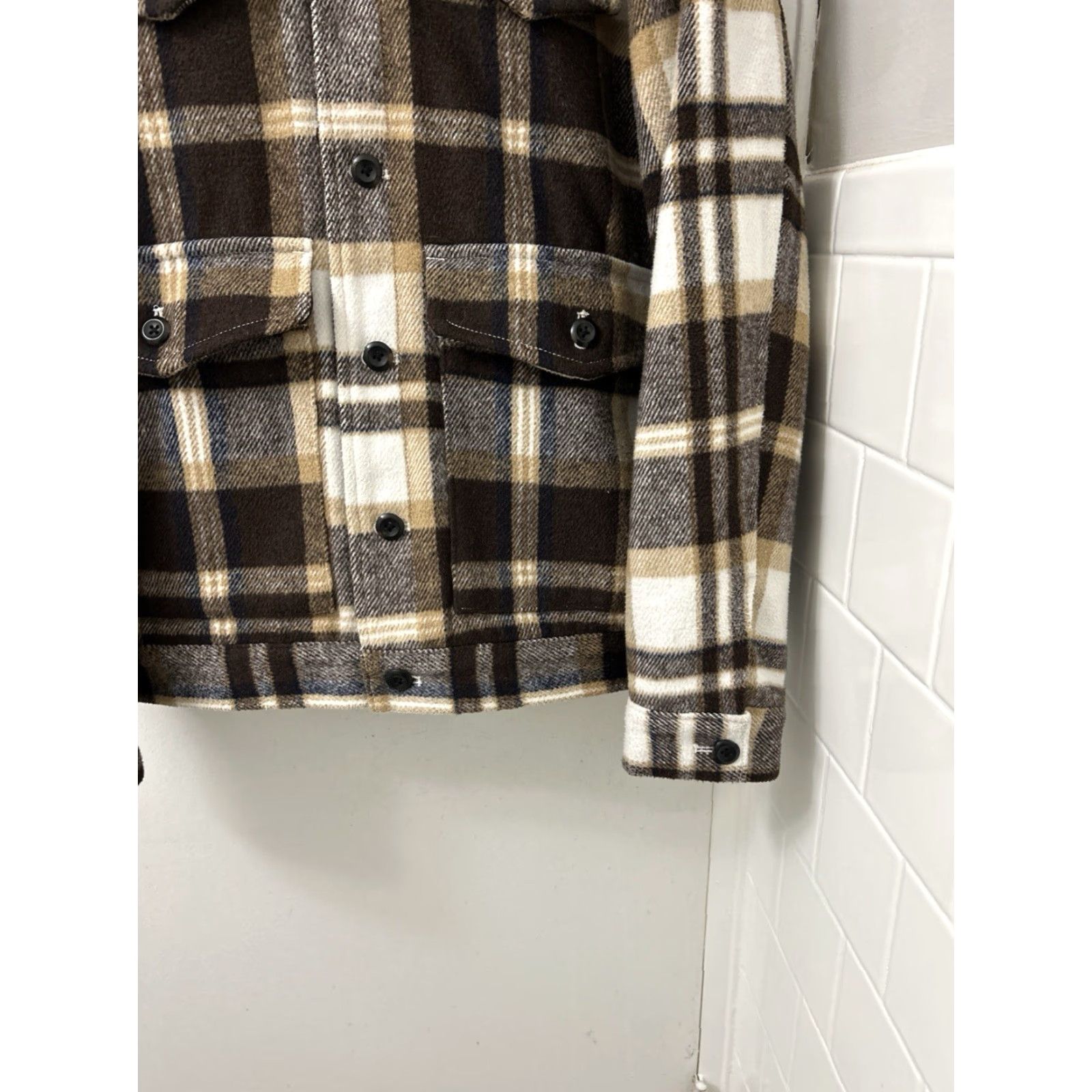 Banana Republic Banana Republic Jacket Mens M Brown Plaid Wool Sherpa Collar Pockets L/S Quilted Lined Fall Winter Vintage: No Size US M / EU 48-50 / 2 - 5 Thumbnail
