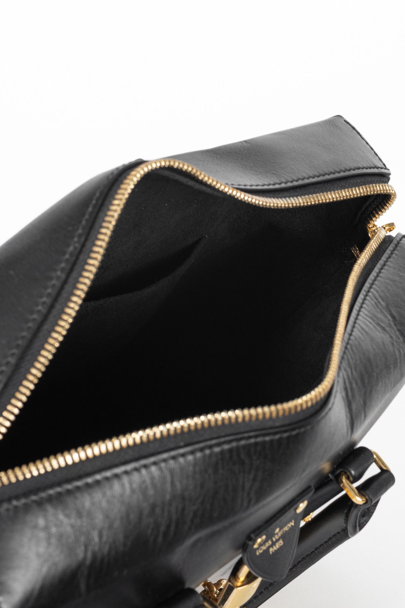 Louis Vuitton Louis Vuitton City Malle MM Monogram Reverse Handbag Size ONE SIZE - 11 Thumbnail