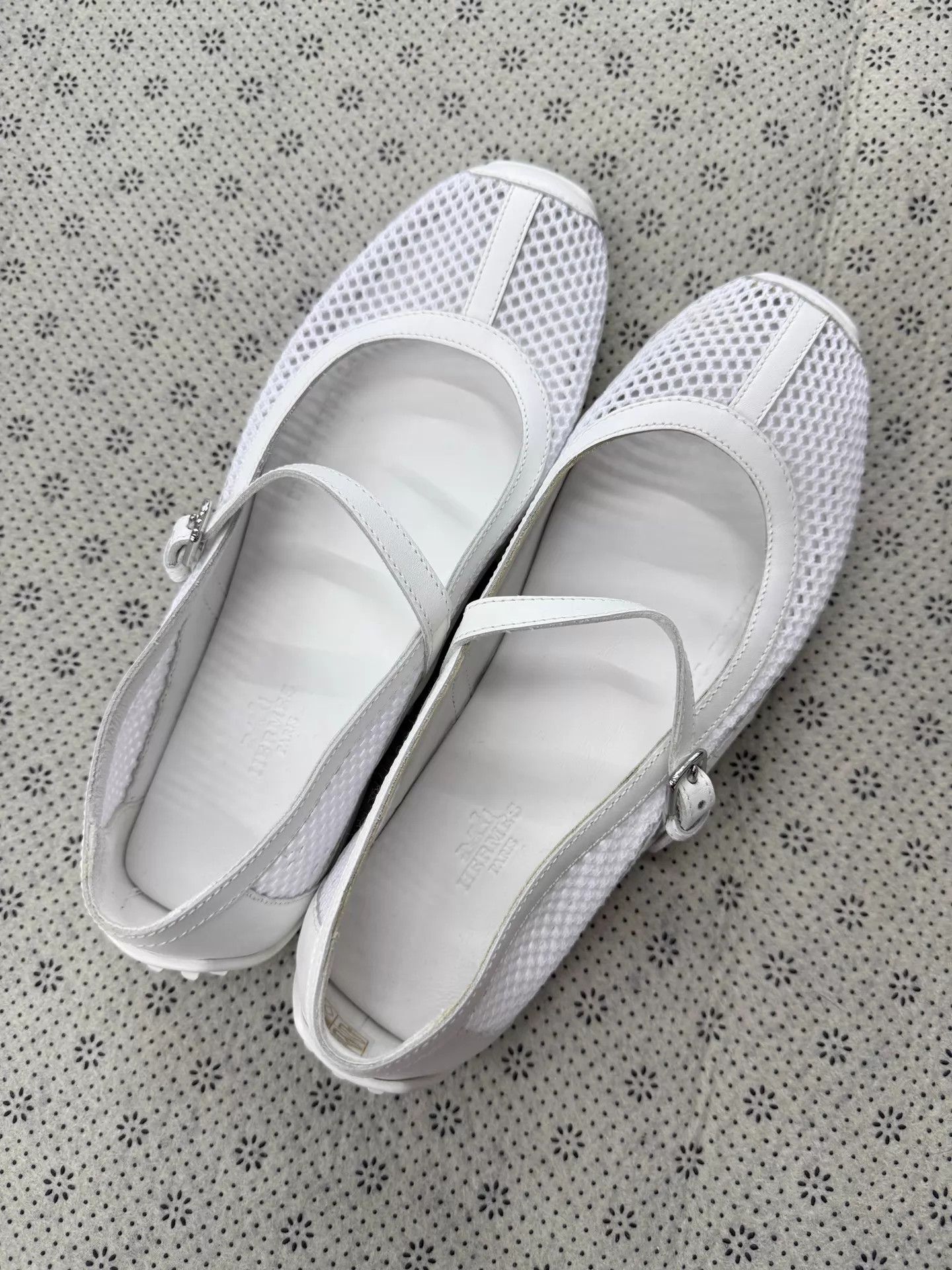 Hermes Hermes White Cutout Ballet Flats Size 38 New Size US 7.5 / IT 37.5 - 2 Thumbnail