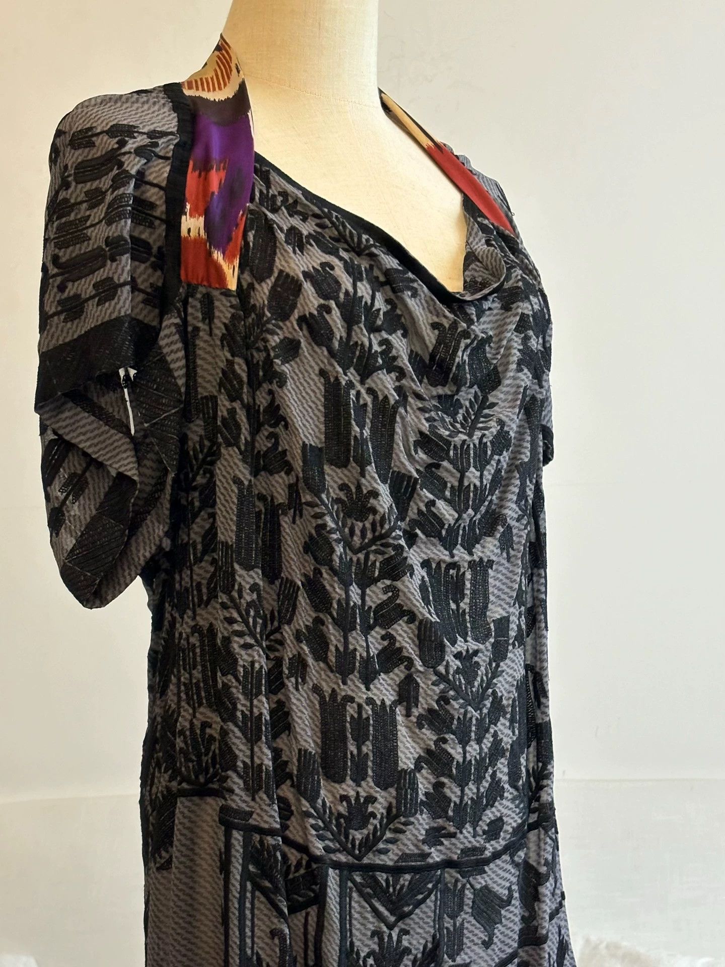 Dries Van Noten Dries Van Noten SS2010 Tulip Dress Gray-Black Pattern Neck Size XS / US 0-2 / IT 36-38 - 3 Thumbnail