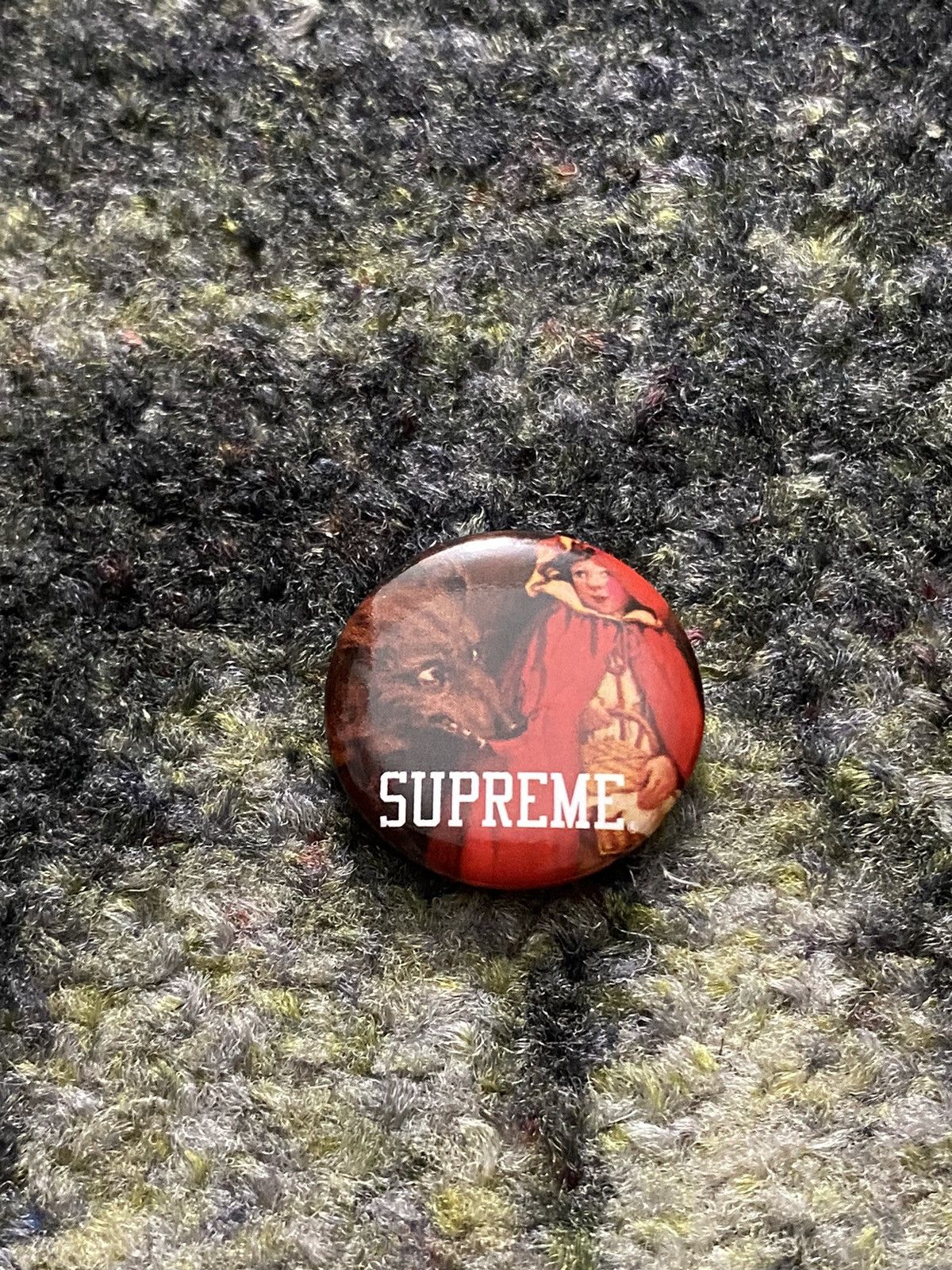 Supreme Supreme Wolf Pin Size ONE SIZE - 1 Thumbnail