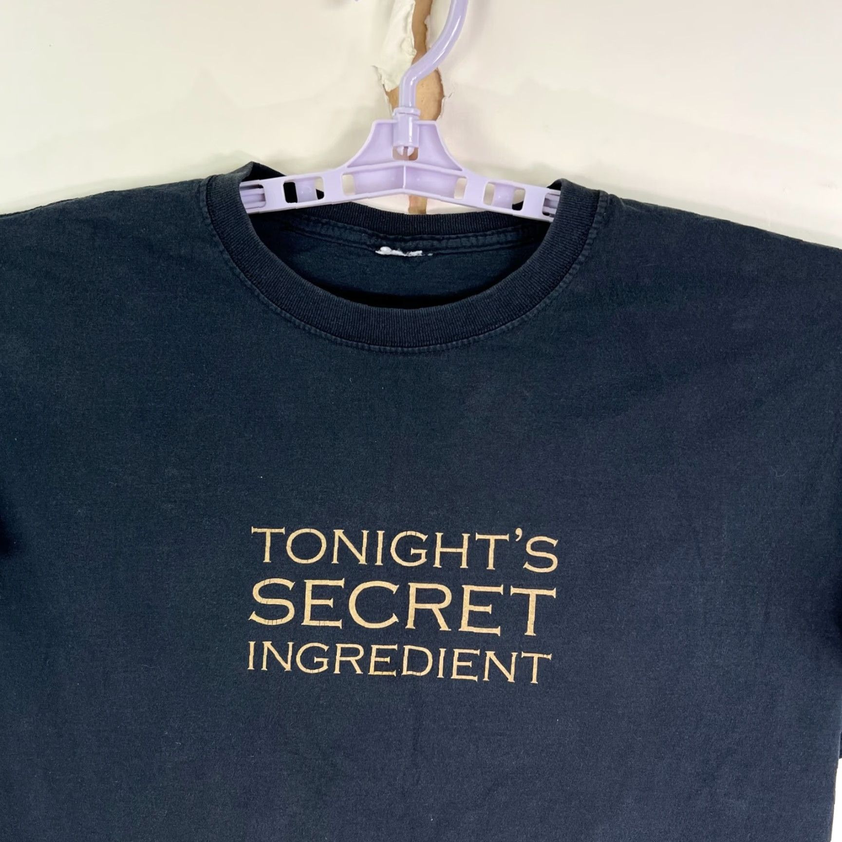Vintage Licor 43 Tonight's Secret Ingredient T-Shirt Men L Black Graphic Print Music Beer 5 Seconds of Summer Mens Size US L / EU 52-54 / 3 - 2 Thumbnail