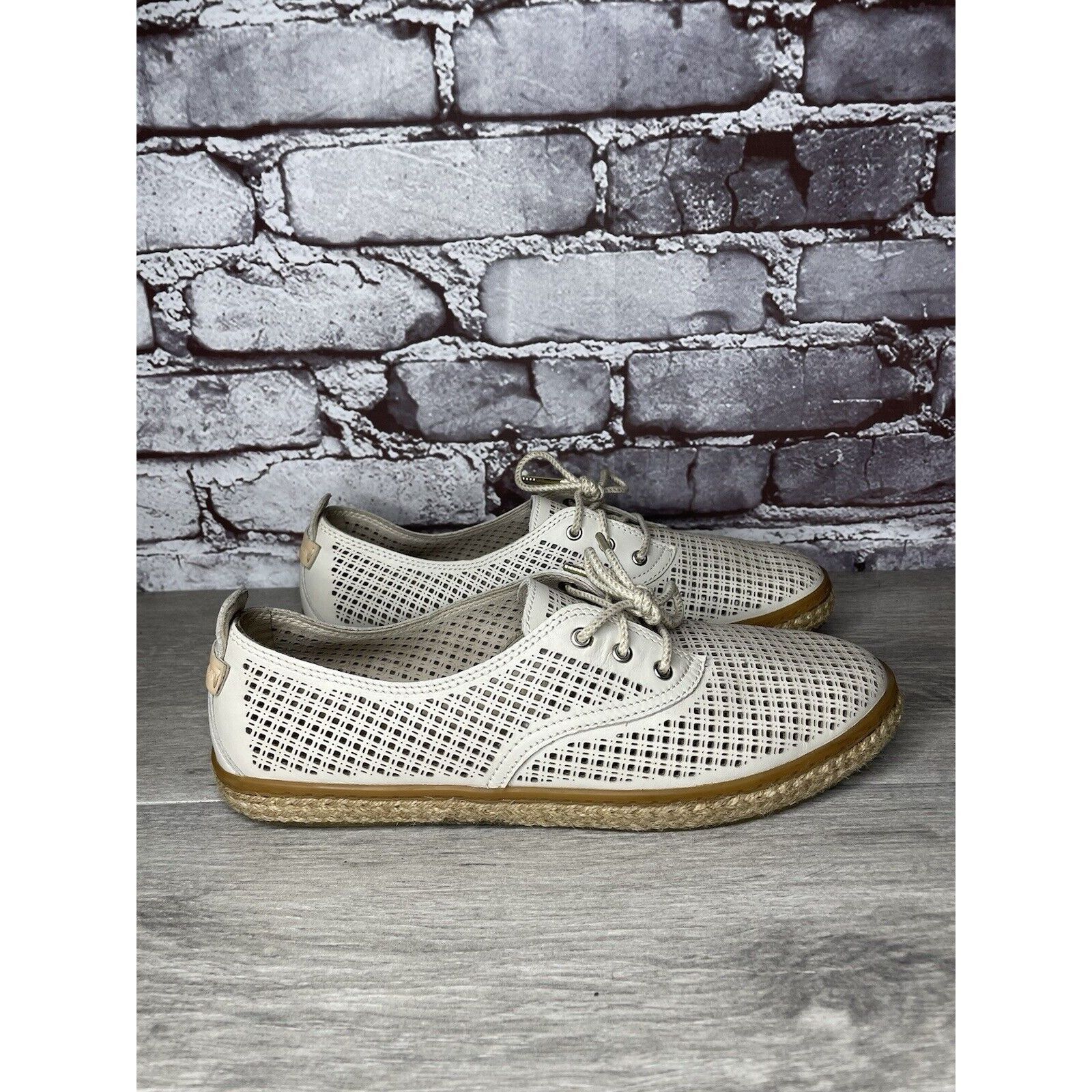 Cole Haan Cole Haan Ivory Leather Perforated Espadrilles Comfort Shoes Size US 8.5 / IT 38.5 - 3 Thumbnail