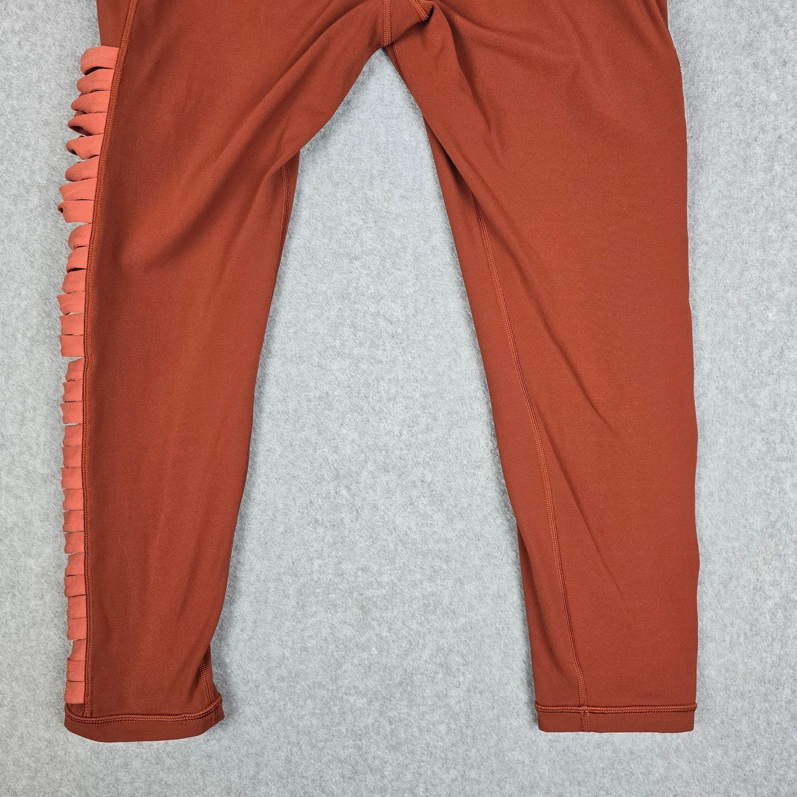 Athleta Athleta Large Salutation 7/8 Tight in Powervita Leggings Size 29" - 7 Thumbnail