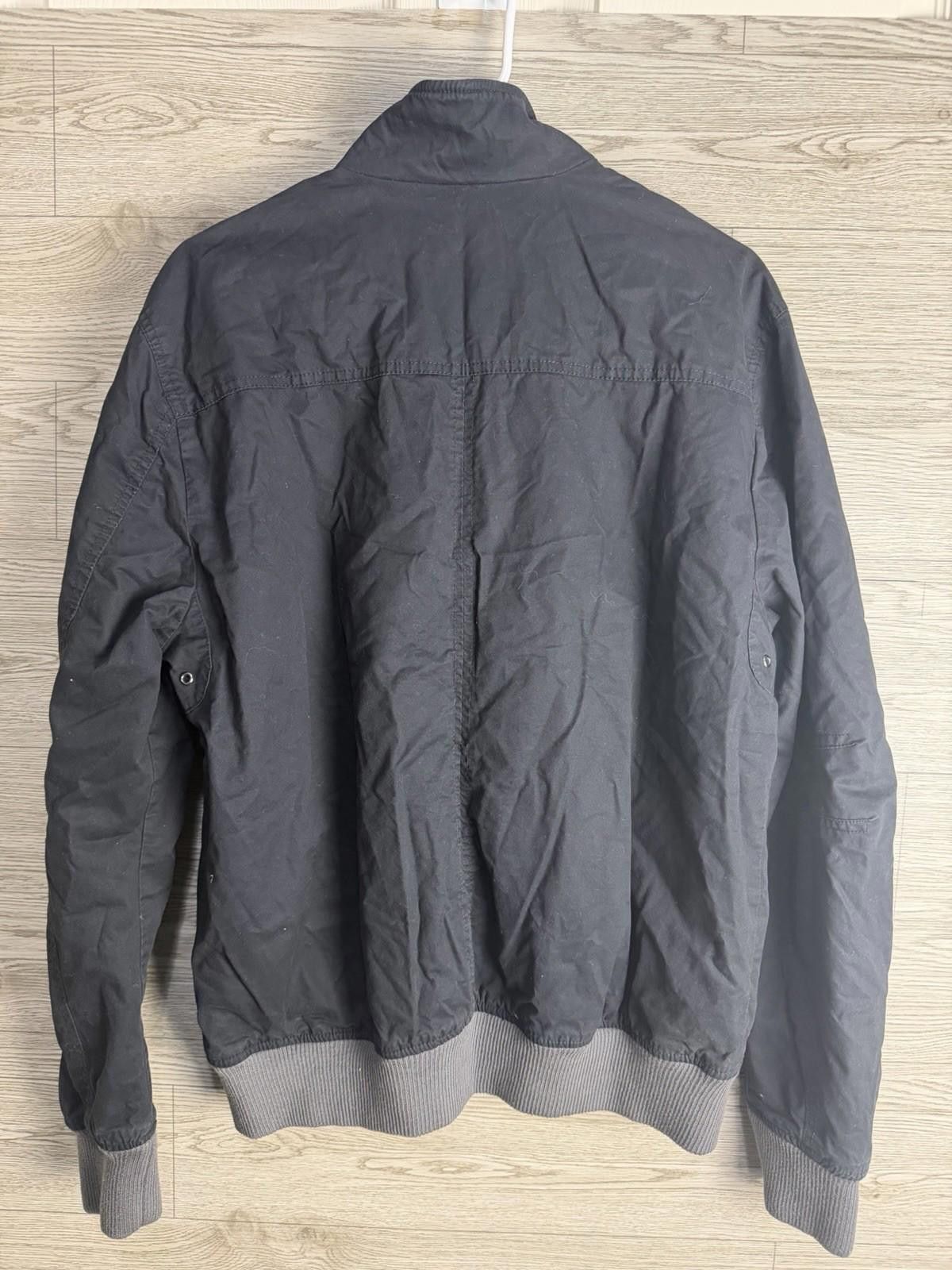 Guess Vintage Look Guess Men's Classic Black Bomber Jacket Size L Size US L / EU 52-54 / 3 - 2 Thumbnail