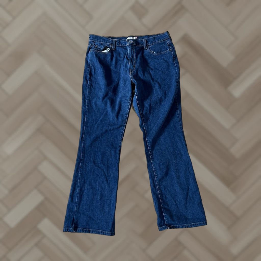 Levi's **Levi's Women's 515 Blue Bootcut Jeans Medium** User: **Women's Levi's 515 Blue Medium Bootcut Jeans** Size 38" / US 16 / IT 52 - 1 Thumbnail