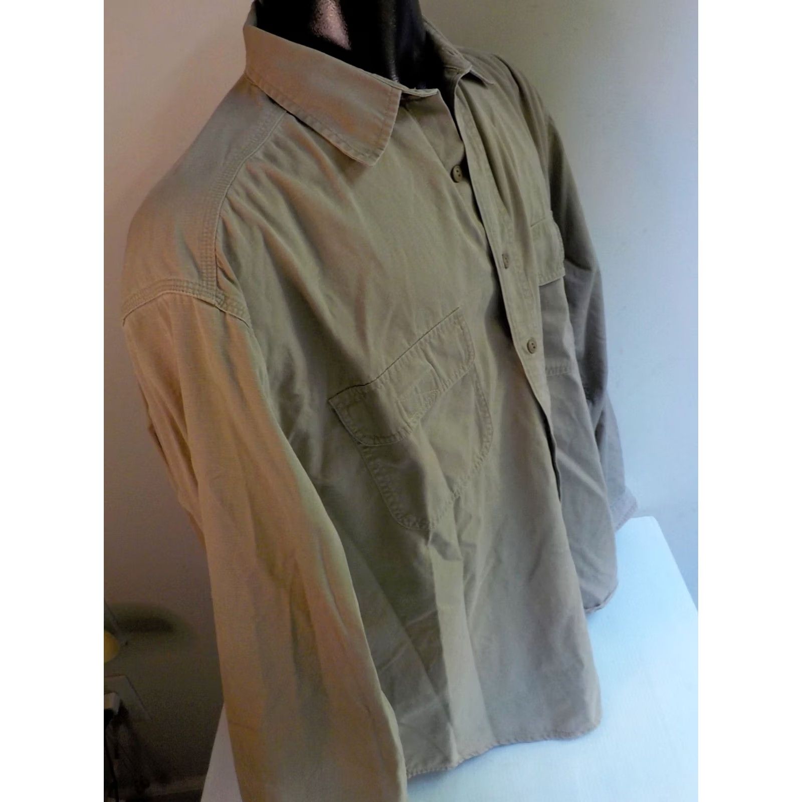 Eddie Bauer EDDIE BAUER Legends Omak Long Sleeve Work Shirt Khaki Cotton SZ L Mens Beige Primary Button-Up 100% Cotton 2 Chest Pockets Velcro Close Classic Fit Size US L / EU 52-54 / 3 - 3 Thumbnail