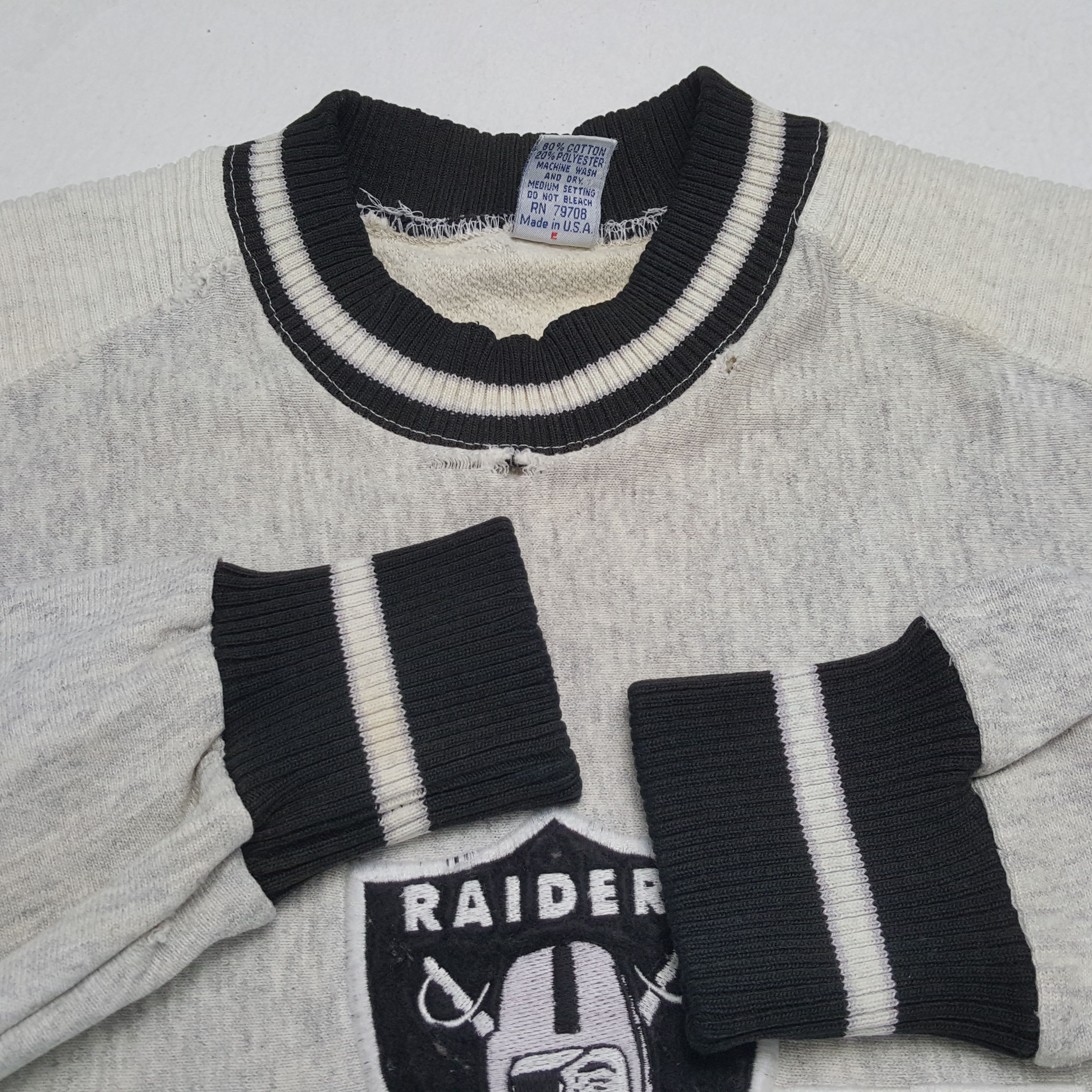 NFL × Vintage RAIDERS Center Logo Design Vintage Sweatshirt Size US M / EU 48-50 / 2 - 8 Thumbnail