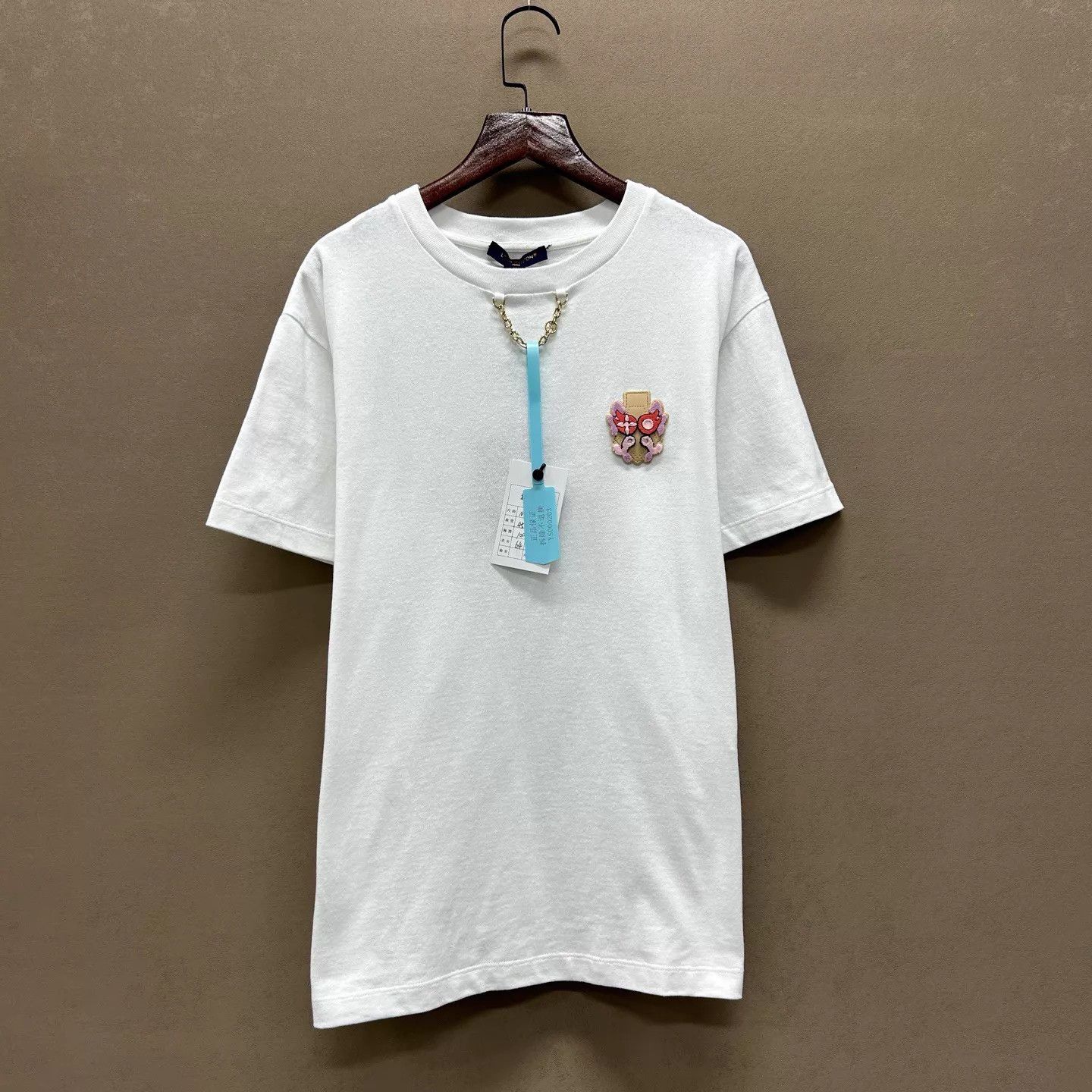 Louis Vuitton LV Year of Dragon Logo Embroidery Chain T-Shirt M Size M / US 6-8 / IT 42-44 - 1 Thumbnail
