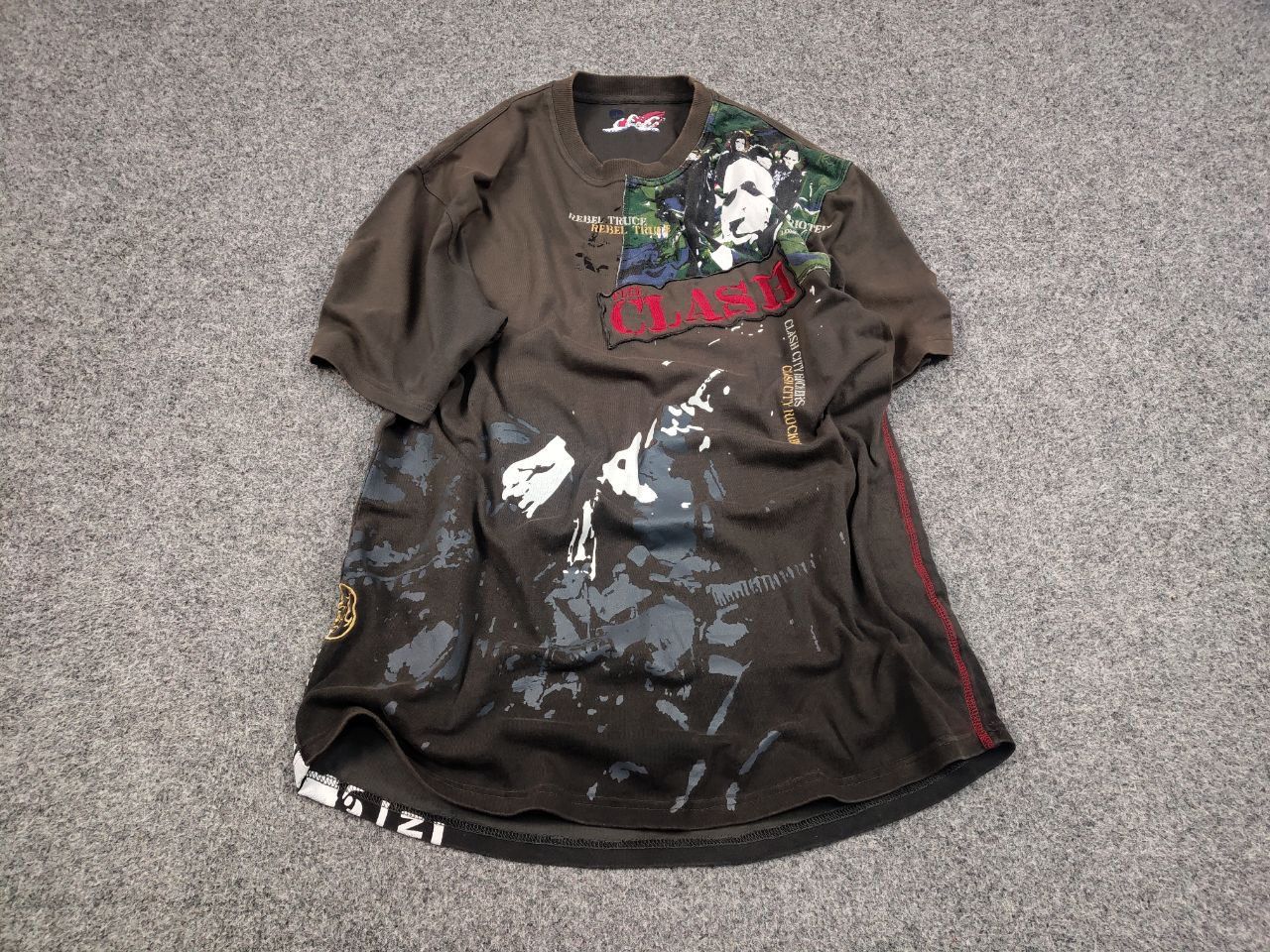 Band Tees Vintage The Clash Rebel Truce printed Band T-shirt 90s Style Size US L / EU 52-54 / 3 - 2 Thumbnail