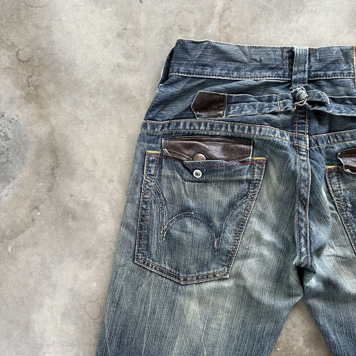 Japanese Brand Vintage Edwin Distressed Faded Rusty Flare Denim Jean Pant Size US 30 / EU 46 - 13 Thumbnail