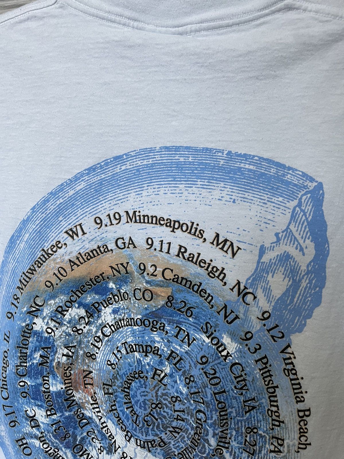 Band Tees VTG The Moody Blues Strange Times 1999 Concert Tour Tee Rare Size US L / EU 52-54 / 3 - 11 Thumbnail
