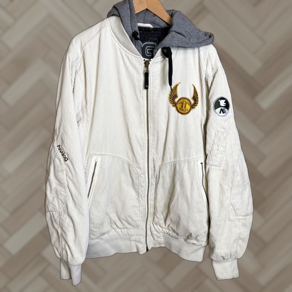 Burton VINTAGE Burton Men’s Large Beige Corduroy Bomber Jacket Ski Snowboard Jacket Size US L / EU 52-54 / 3 - 1 Thumbnail
