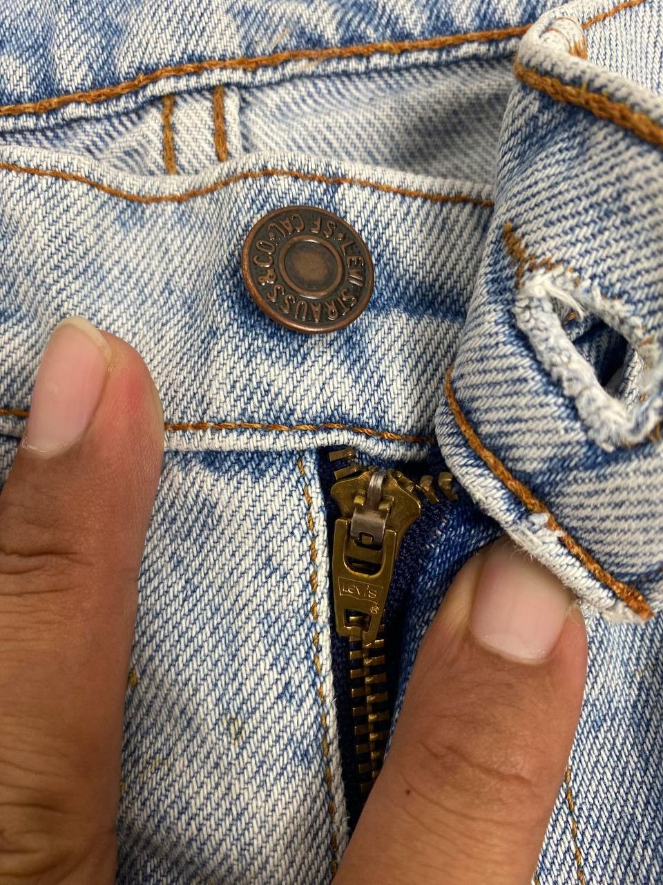 Levi's vintage levis 505 lightwash denim nice design Size US 29 - 8 Thumbnail