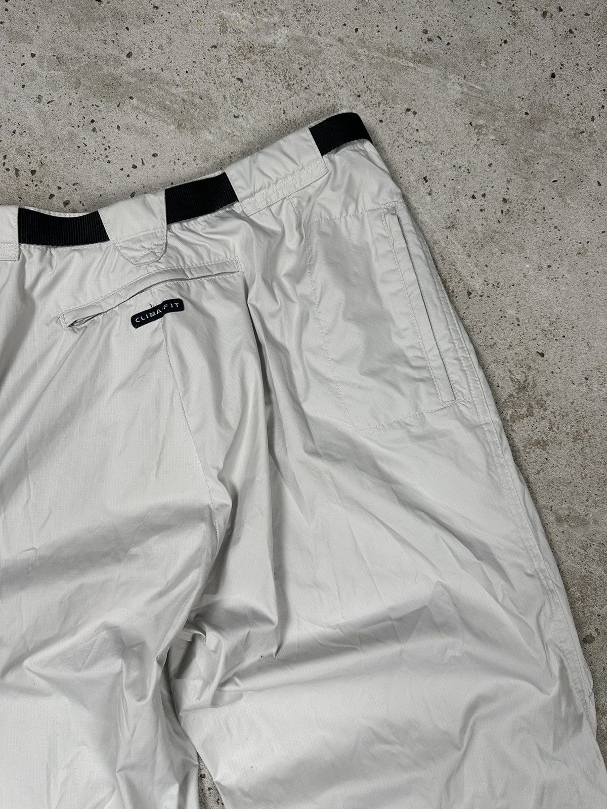 Nike × Vintage Vintage Y2K Nike Cargo Track Hiking Grey White Pants Size US 30 / EU 46 - 13 Thumbnail