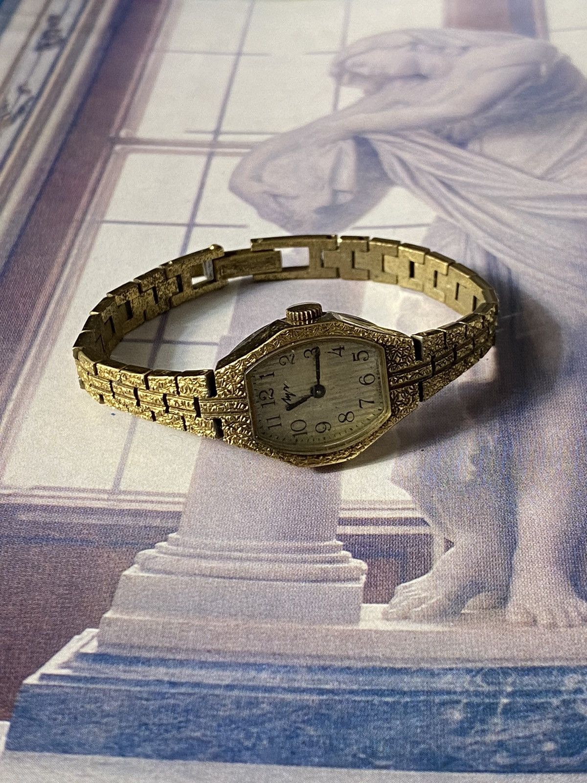 Jewelry Vintage USSR Watch "Luch" 17 Jewels, Gold Tone Size ONE SIZE - 6 Thumbnail