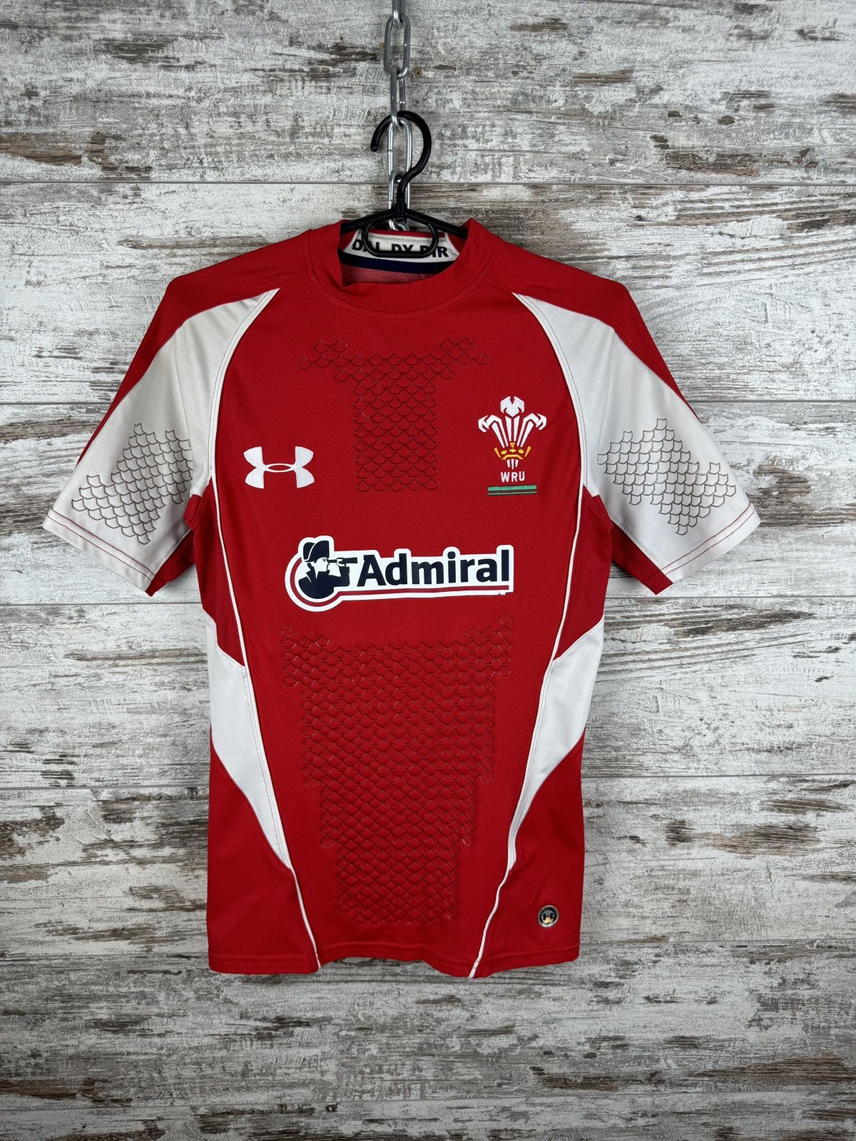 Under Armour Mens Vintage Wales Henson 12 Home rugby union shirt jersey Size US S / EU 44-46 / 1 - 1 Thumbnail