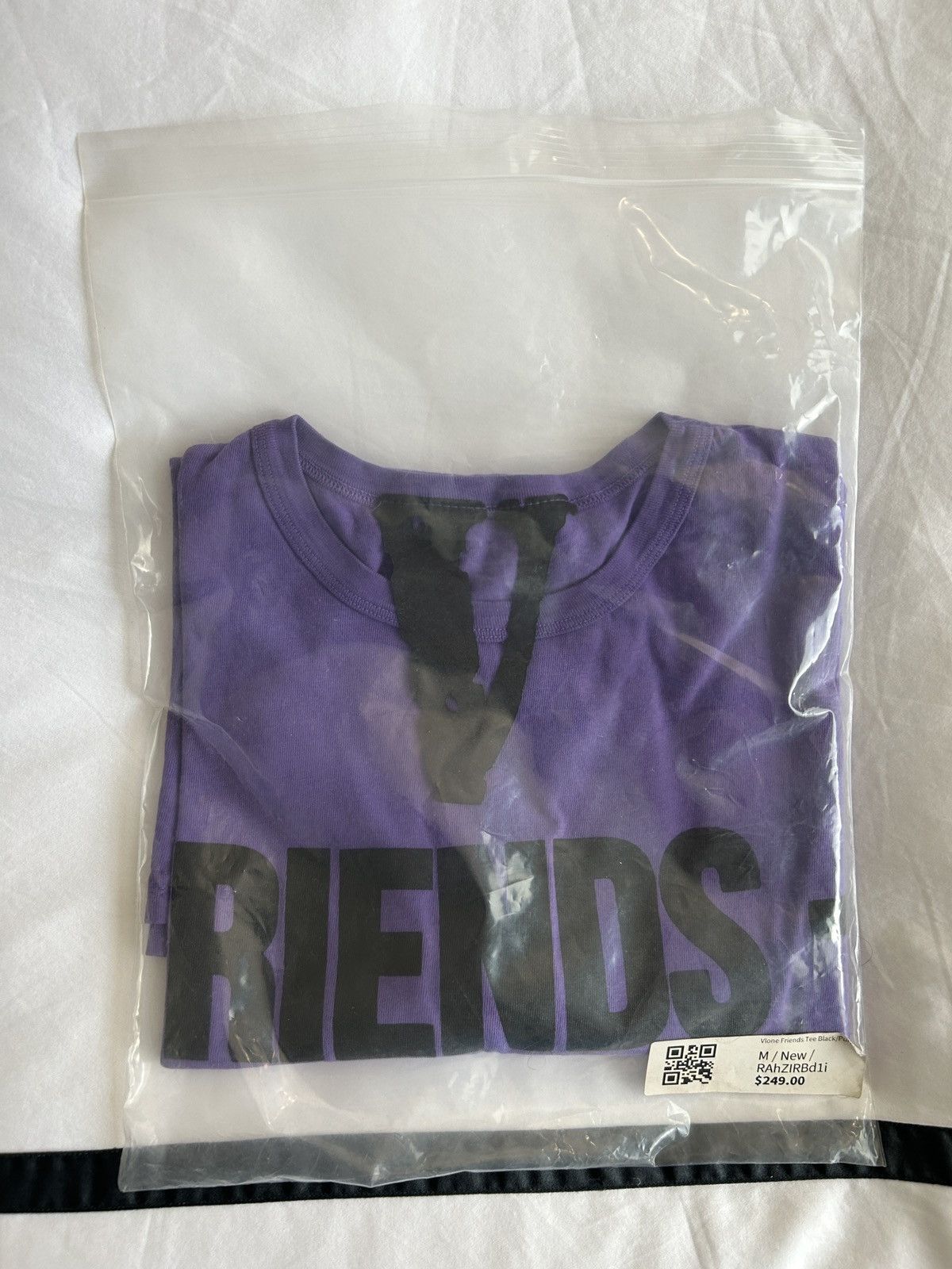Vlone Size Medium - VLONE Friends Tee Shirt Purple Black Size US M / EU 48-50 / 2 - 7 Thumbnail