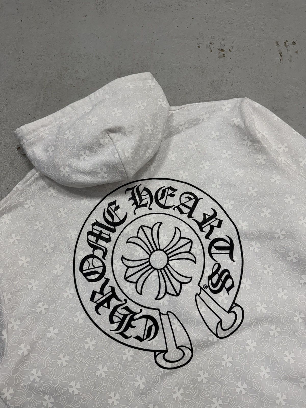 Chrome Hearts Chrome Hearts Monogram Vertical Horseshoe Hoodie White Large Size US L / EU 52-54 / 3 - 2 Thumbnail