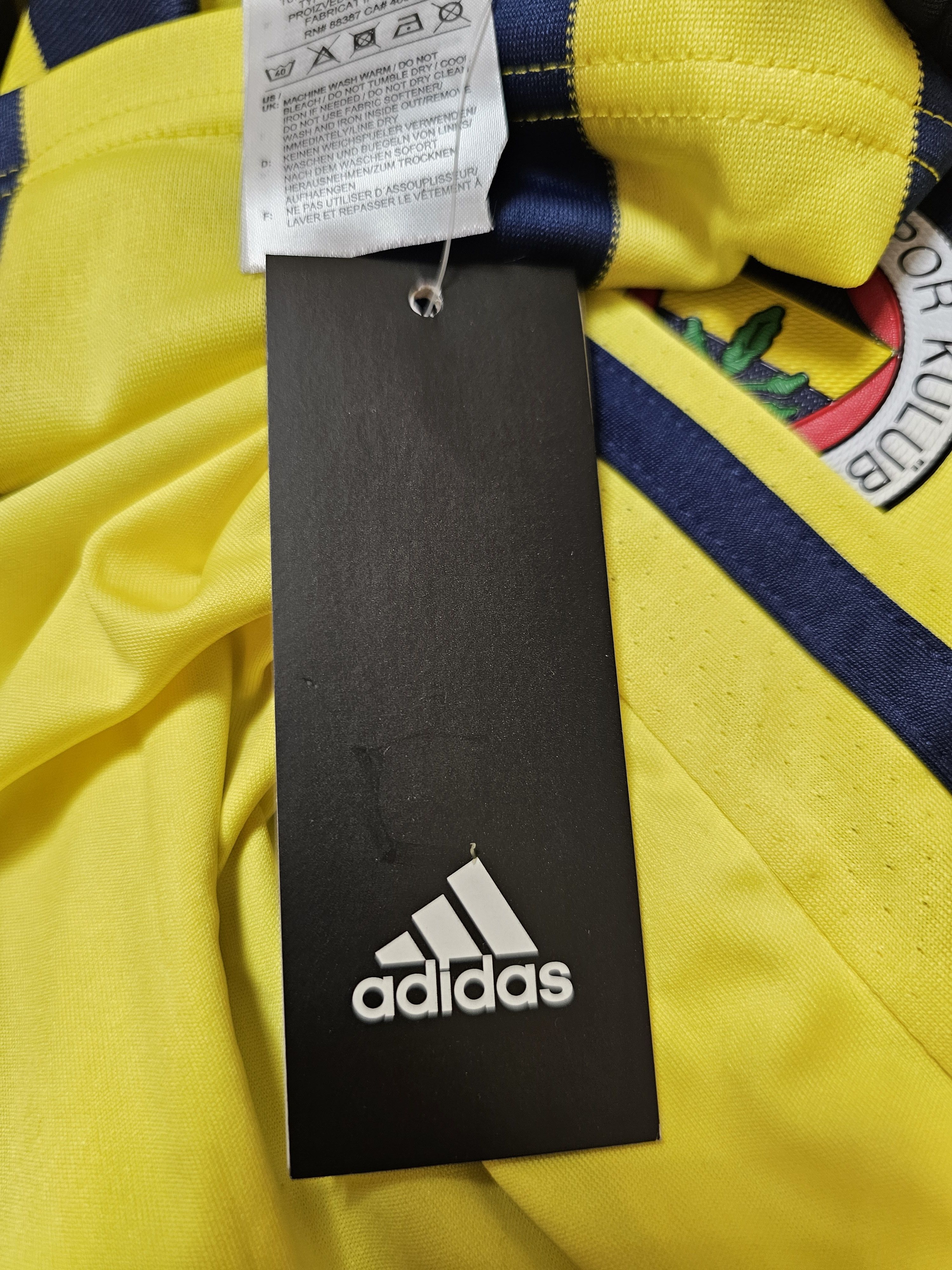 Adidas FENERBAHCE 2020 2021 HOME FOOTBALL SHIRT SOCCER JERSEY Size US L / EU 52-54 / 3 - 6 Thumbnail