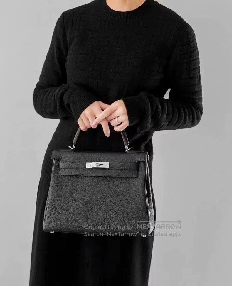 Hermes HERMES H Wool Crewneck Sweater. Size US XS / EU 42 / 0 - 5 Thumbnail