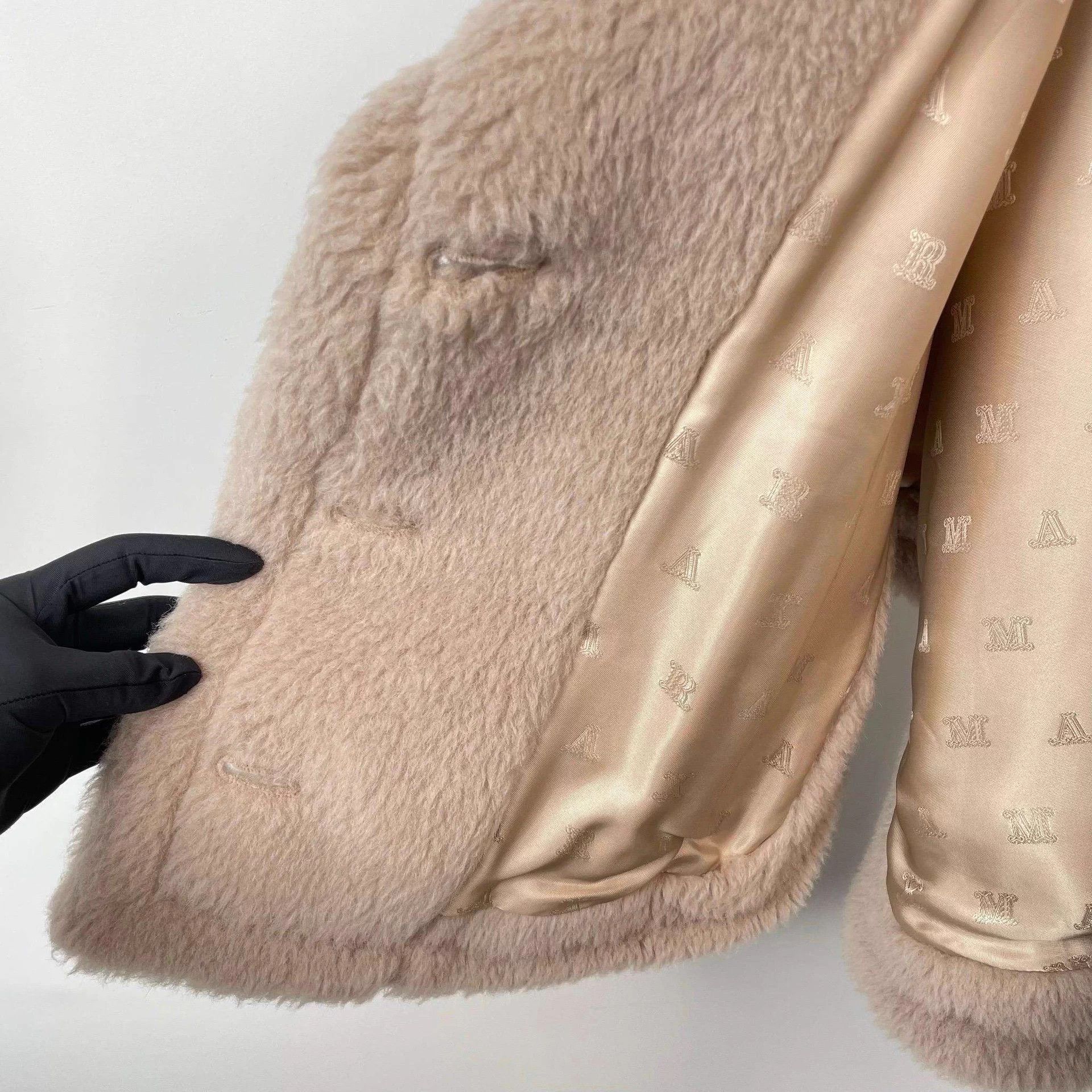 Max Mara Max Mara Teddy Bear Cape Short Coat 165/88A Size M / US 6-8 / IT 42-44 - 5 Thumbnail
