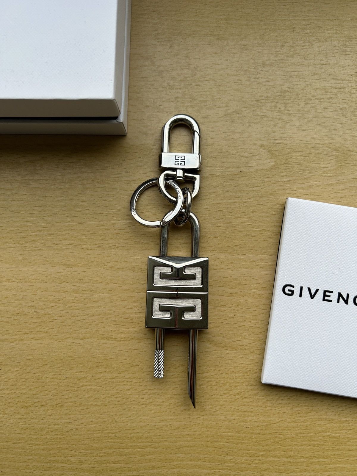Givenchy Givenchy padlock necklace Size ONE SIZE - 7 Thumbnail