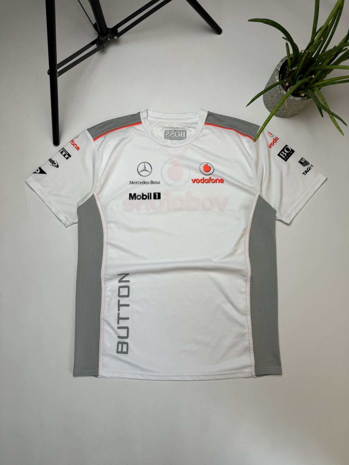 Hugo Boss × Mercedes-Benz Rare Mercedes Benz Hugo boss racing thsirt y2 k Size US M / EU 48-50 / 2 - 1 Thumbnail