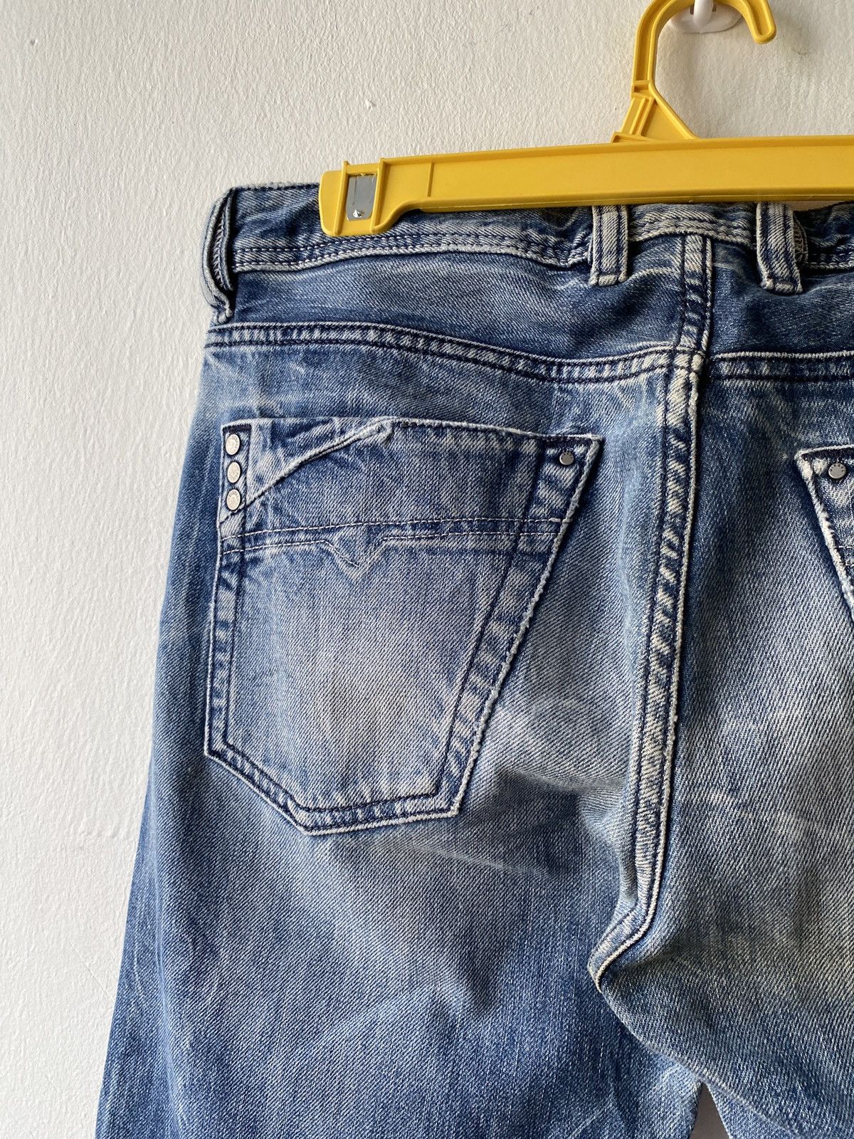 Diesel × Diesel Black Gold Diesel Mennit Distressed Denim Size US 32 / EU 48 - 14 Thumbnail