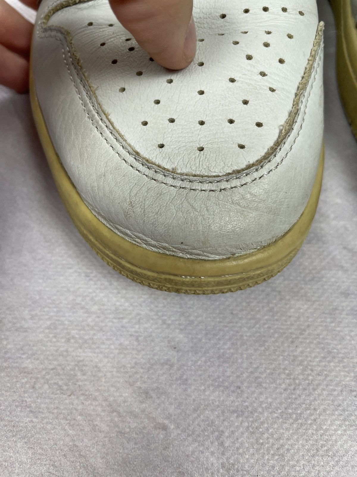Jordan Brand × Nike Nike Air Jordan 1 Retro High Pure Platinum Sneakers Size US 9.5 / EU 42-43 - 5 Thumbnail