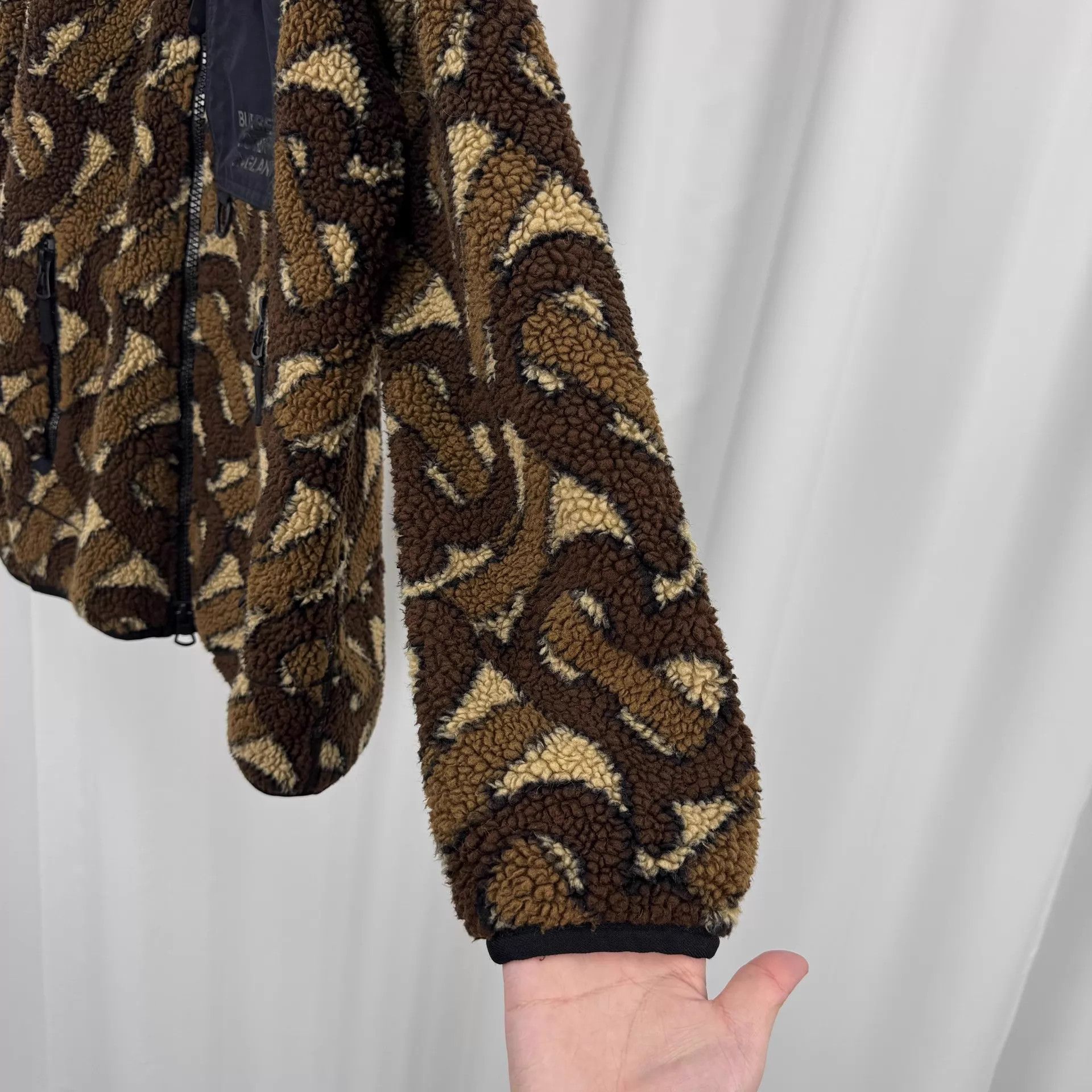 Burberry Burberry Fleece AlloverPrint Jkt 50 98N Z Pull Lost Size US M / EU 48-50 / 2 - 4 Thumbnail