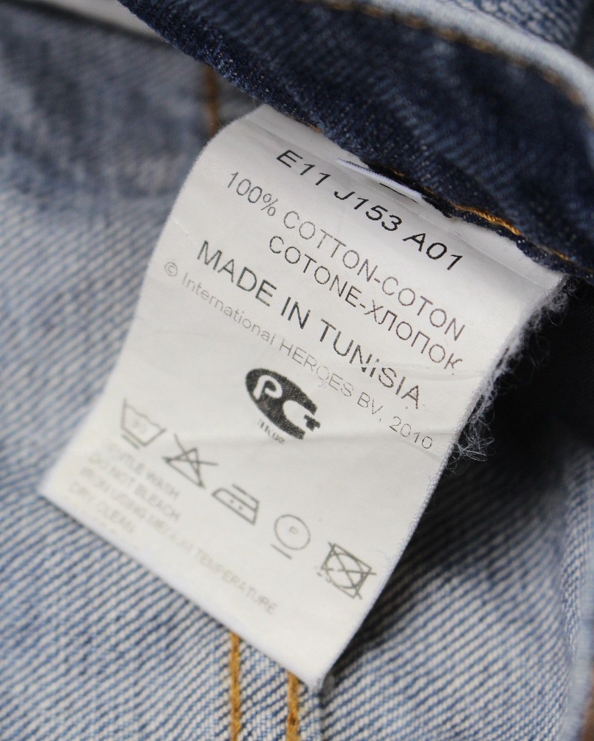 Dirk Bikkembergs SS2010 DIRK BIKKEMBERGS BLUE DISTRESSED DENIM JEANS Size US 31 - 8 Thumbnail