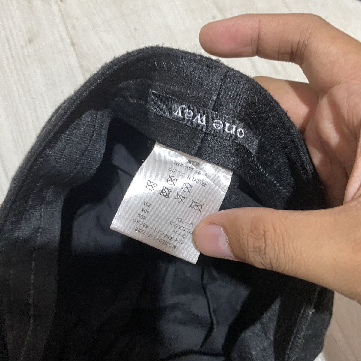Japanese Brand 2000s chain lock baret hat by one way ifsixwasnine lgbstyle Size ONE SIZE - 8 Thumbnail