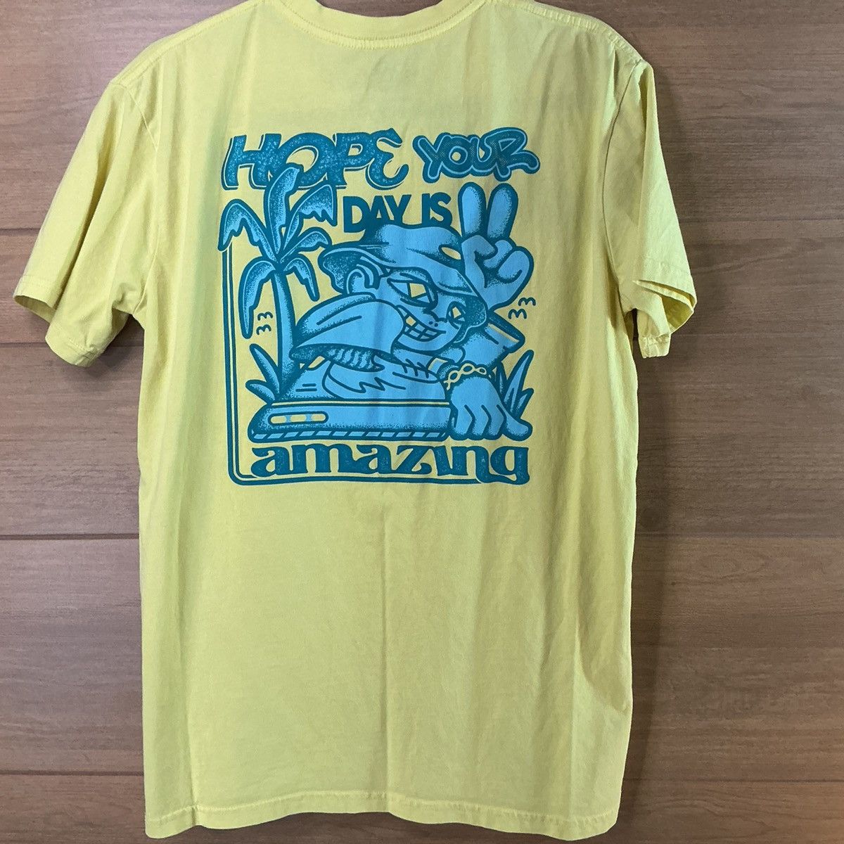 Other Stoefs Graphic Tee Medium Yellow Back Print USA Made Size US M / EU 48-50 / 2 - 1 Thumbnail