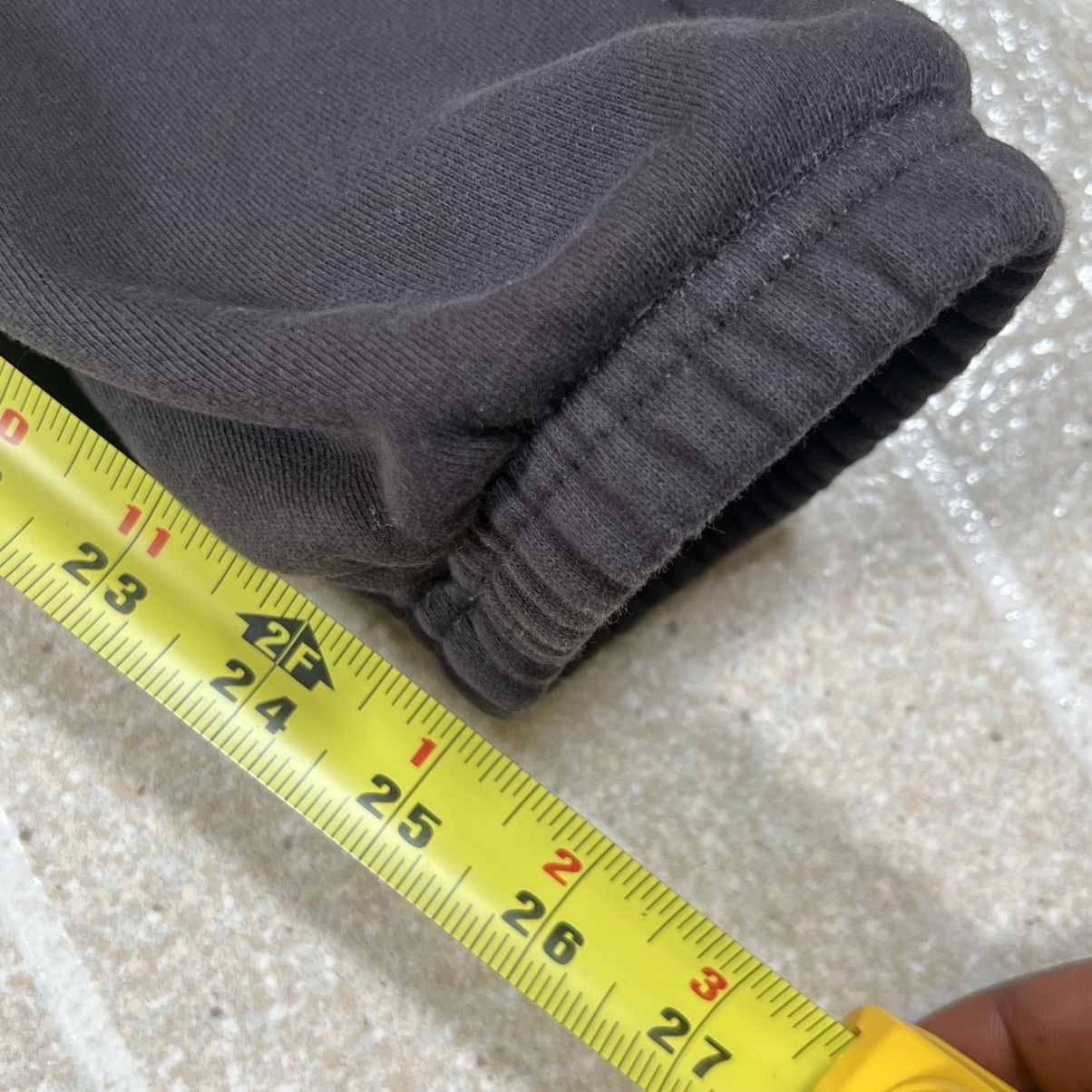 Fear of God Fear Of God Essentials Sweatpants 1977 Iron Joggers Stretch Size US 26 / EU 42 - 6 Thumbnail