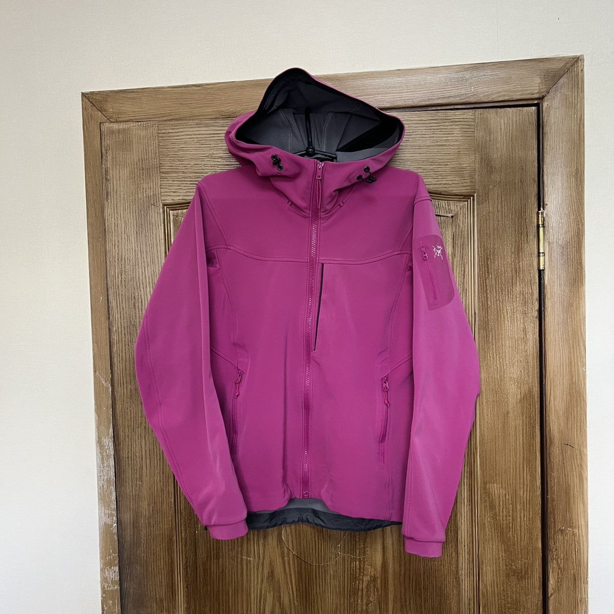 Arc'teryx Vintage Arc’Teryx Pink Soft-Shell Outdoor Jacket Size US S / EU 44-46 / 1 - 1 Thumbnail