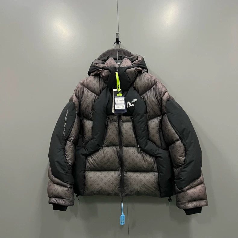 Louis Vuitton Louis Vuitton Hooded Puffer Jacket Size US L / EU 52-54 / 3 - 1 Thumbnail