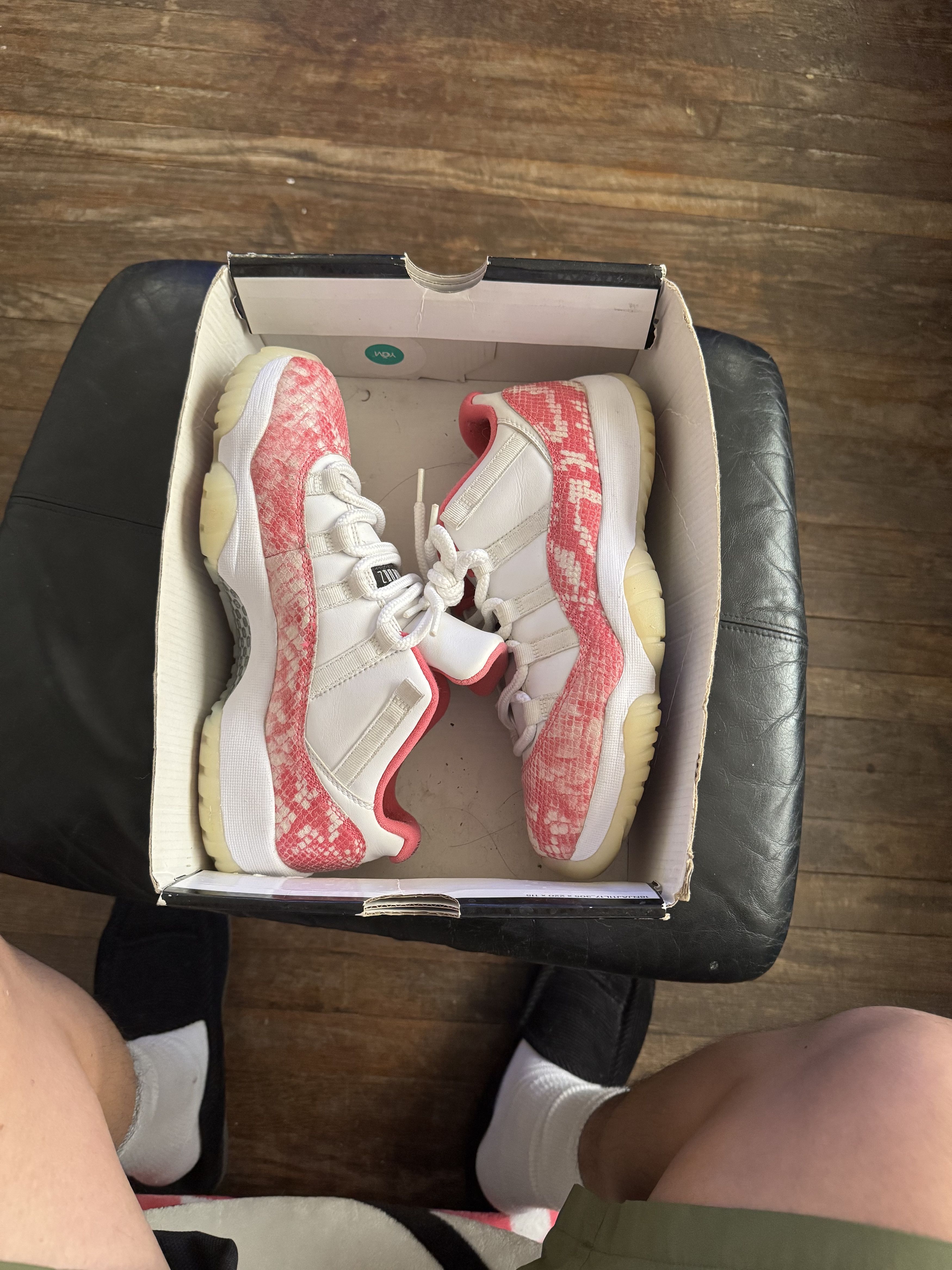 Jordan Brand × Nike Jordan 11 Retro Low Pink Snakeskin (2019) (Women's) Size US 8.5 / IT 38.5 - 4 Thumbnail