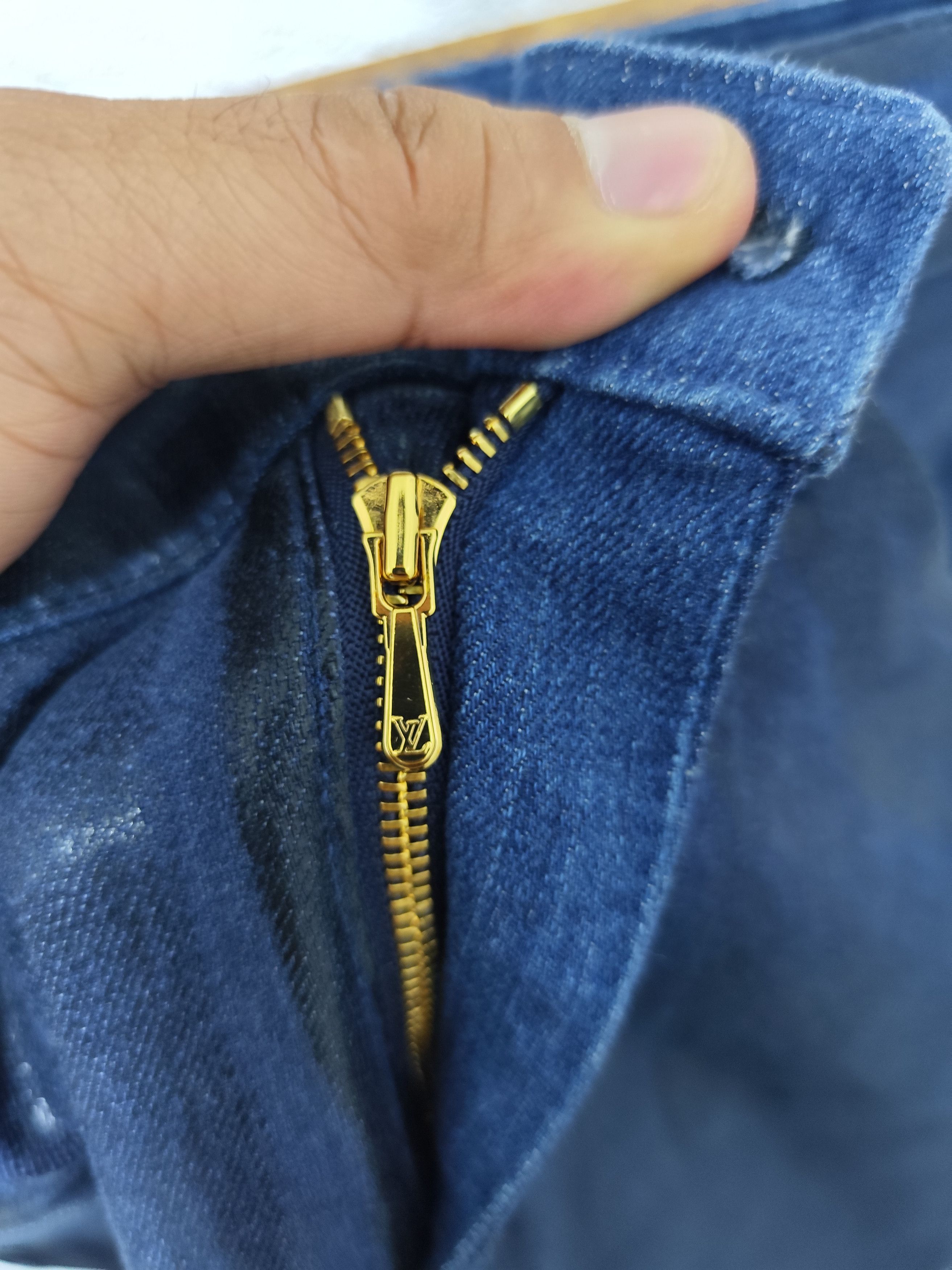 Louis Vuitton Louis Vuitton waxed denim Size 27" / US 4 / IT 40 - 5 Thumbnail