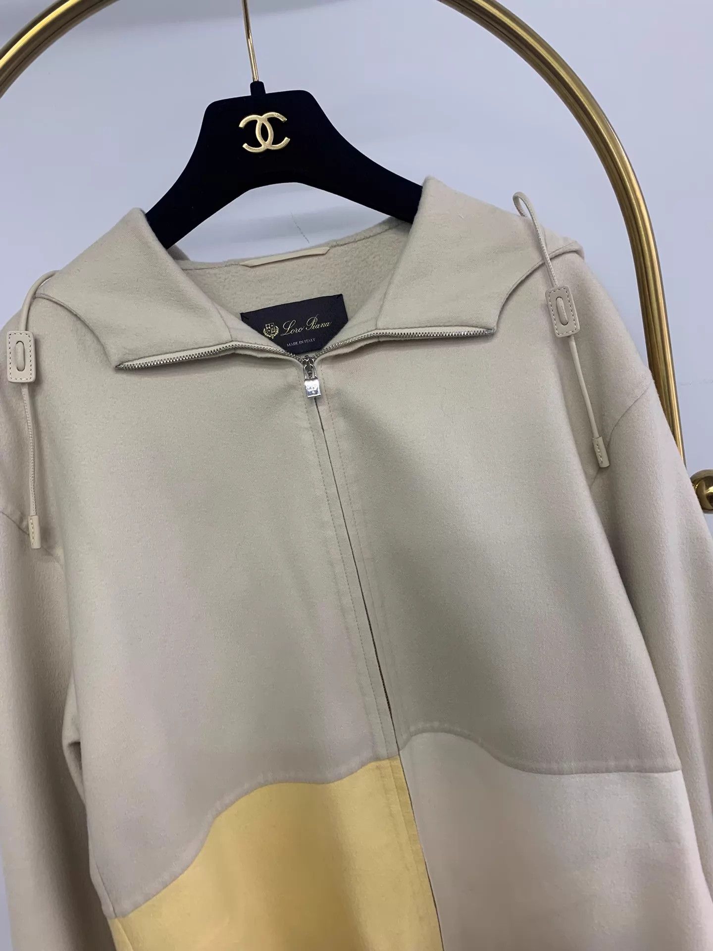 Loro Piana Loro Piana color blocked cashmere XS new Size XS / US 0-2 / IT 36-38 - 2 Thumbnail