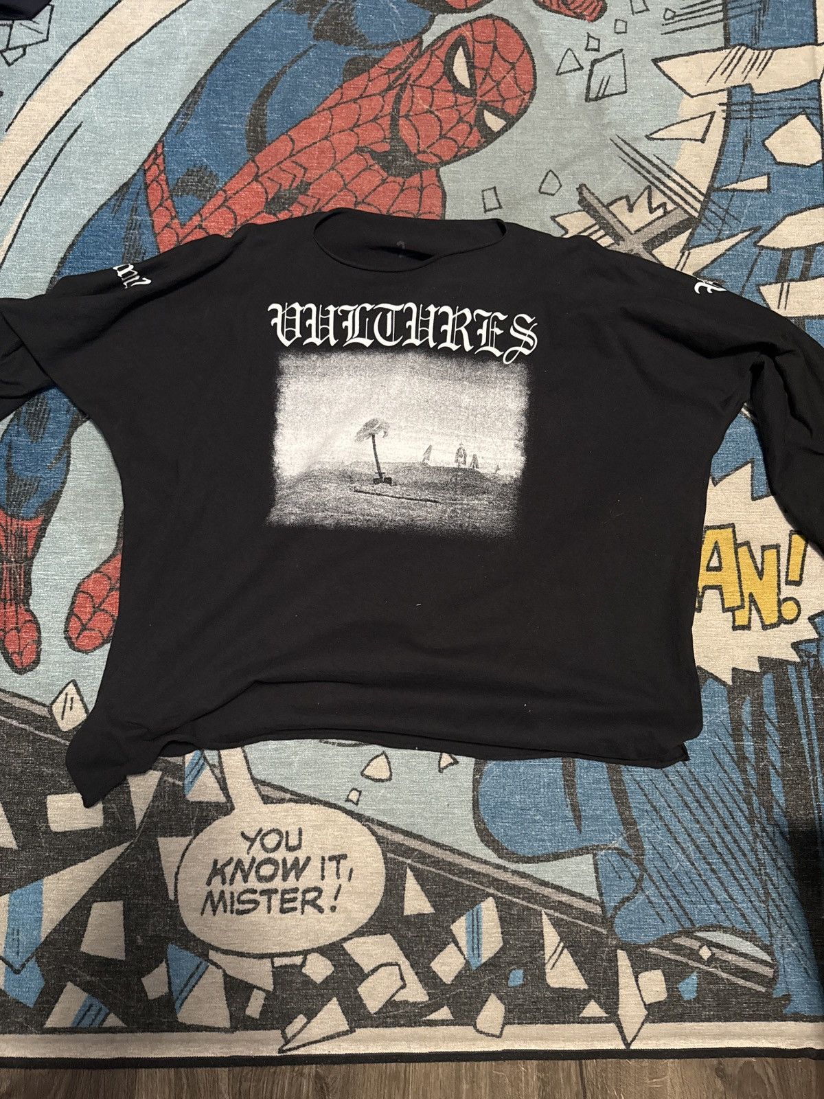 Yeezy never worn vultures 1 long sleeve Size US L / EU 52-54 / 3 - 1 Thumbnail