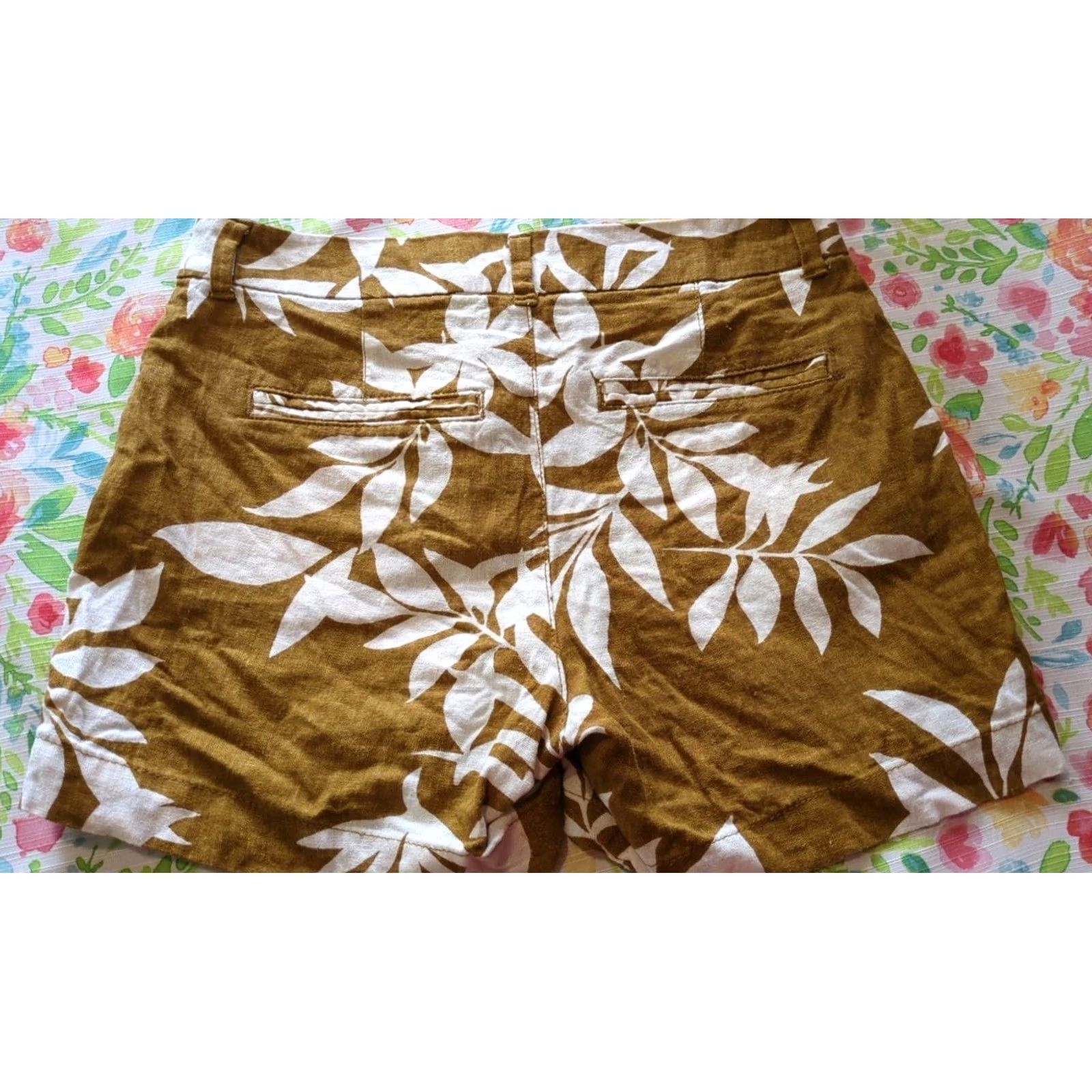 Old Navy Old Navy Everyday Short Gold Floral Palm Linen Blend Shorts Women's 0 Size 25" / US 0 / IT 36 - 4 Thumbnail