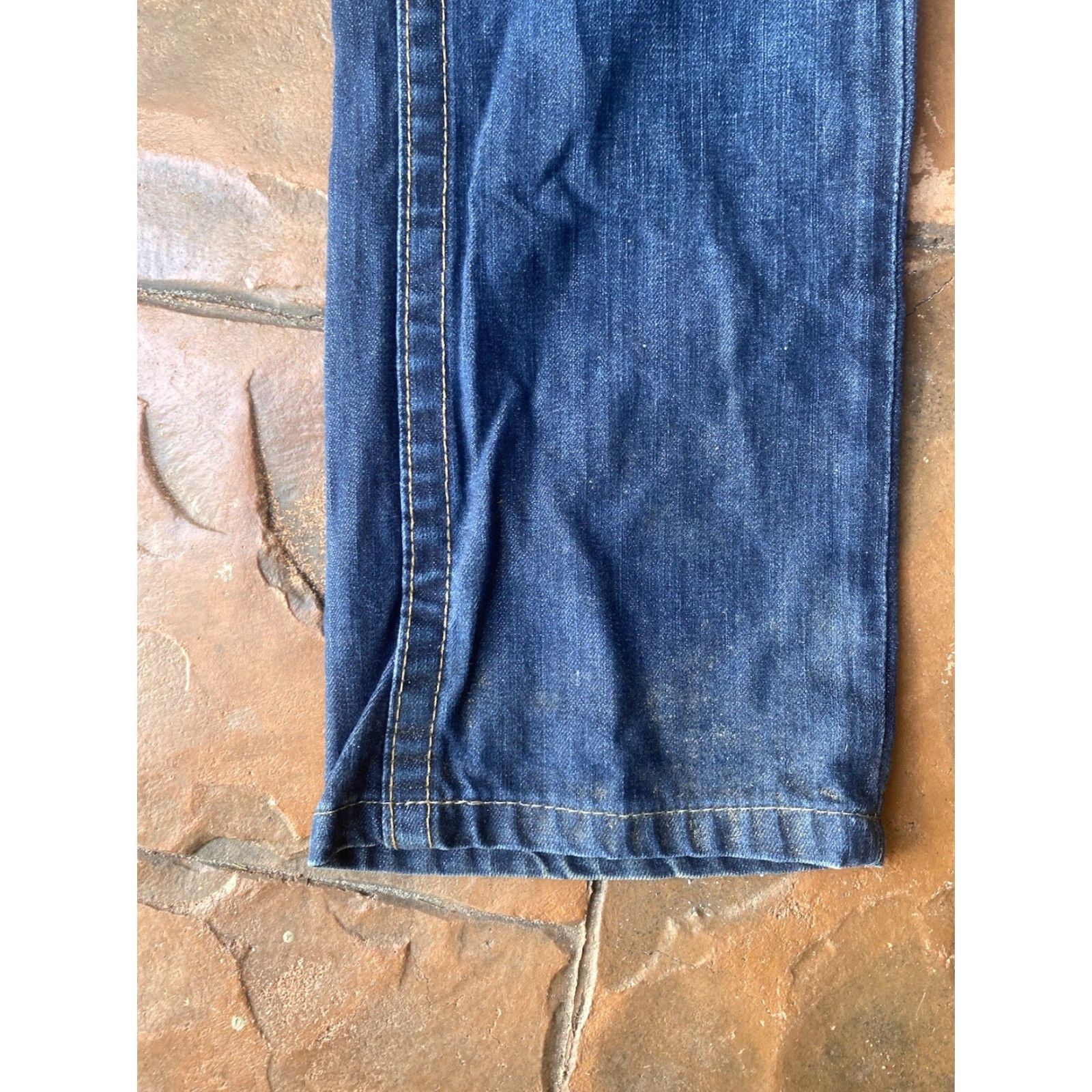 True Religion VINTAGE True Religion Ricky Flap Pocket Dark Wash Jeans Mens 31x27 Made In USA Denim Blue Regular 31 34 USA World Tour Ricky Men Jeans Size US 31 - 5 Thumbnail
