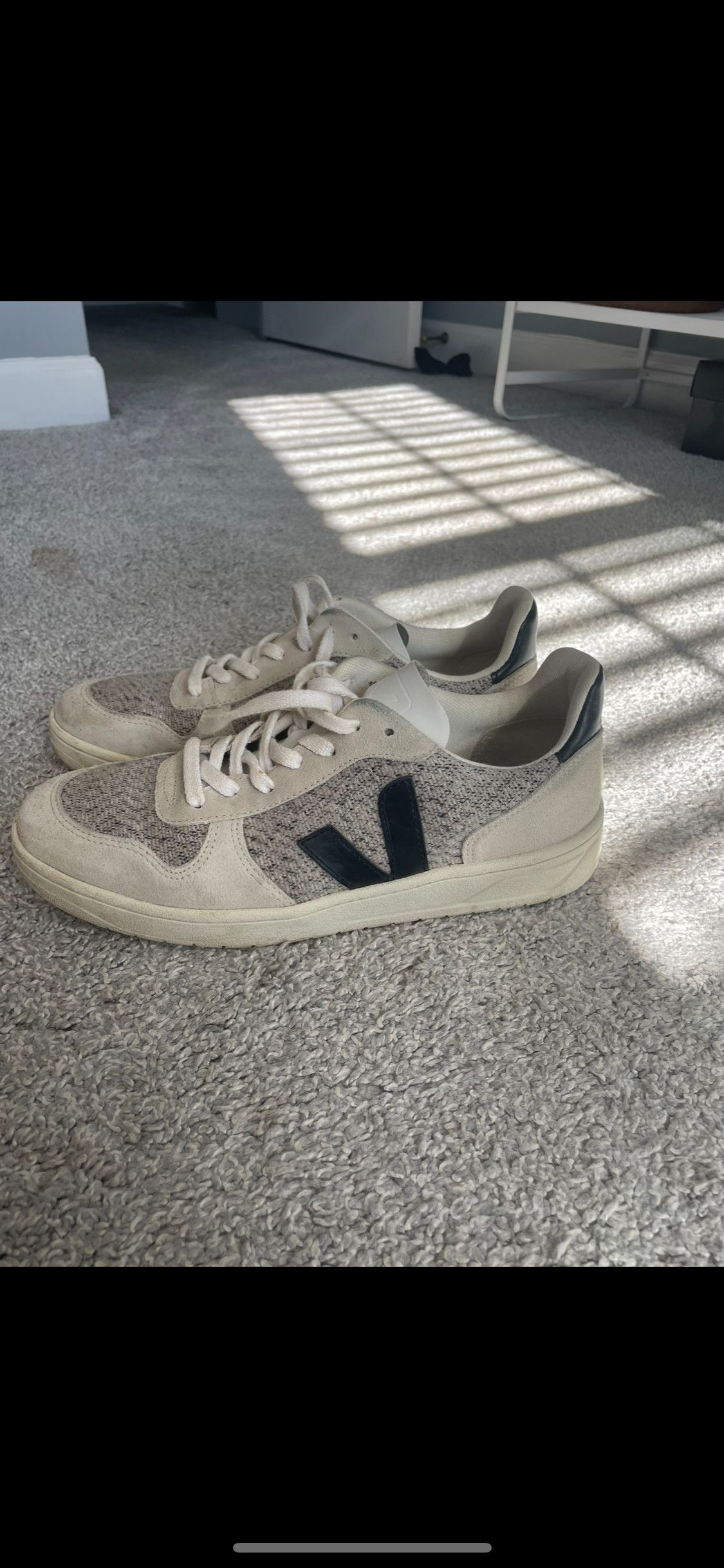 image of Veja V-10 Mens Size 9 Shoes in Snow/Black/Flannel