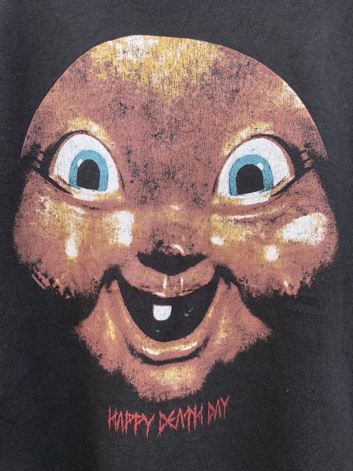 Vintage Vintage Horror Movie Happy Death Day Tshirt Size US M / EU 48-50 / 2 - 5 Thumbnail