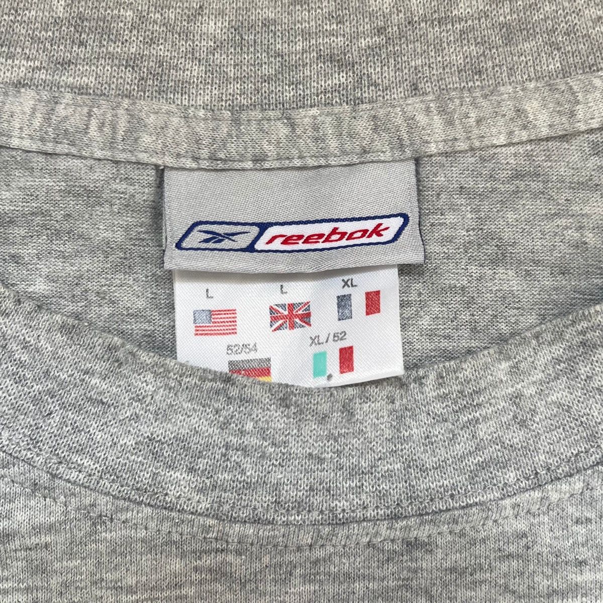 Reebok Vintage Reebok Grey Essential Tee (90s / Y2K) Size US L / EU 52-54 / 3 - 2 Thumbnail