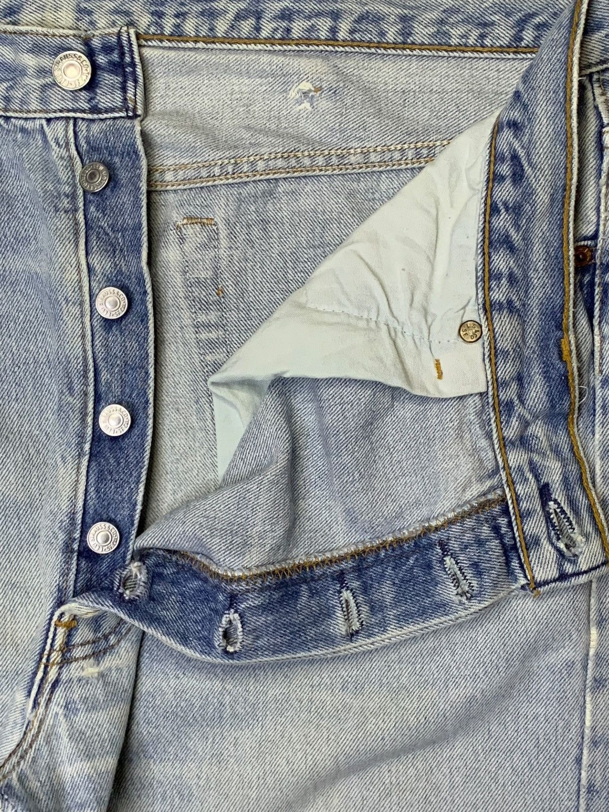 Levi's Vintage 90s Levis 501 Faded Wash Distressed Baggy Jeans Size US 37 - 3 Thumbnail