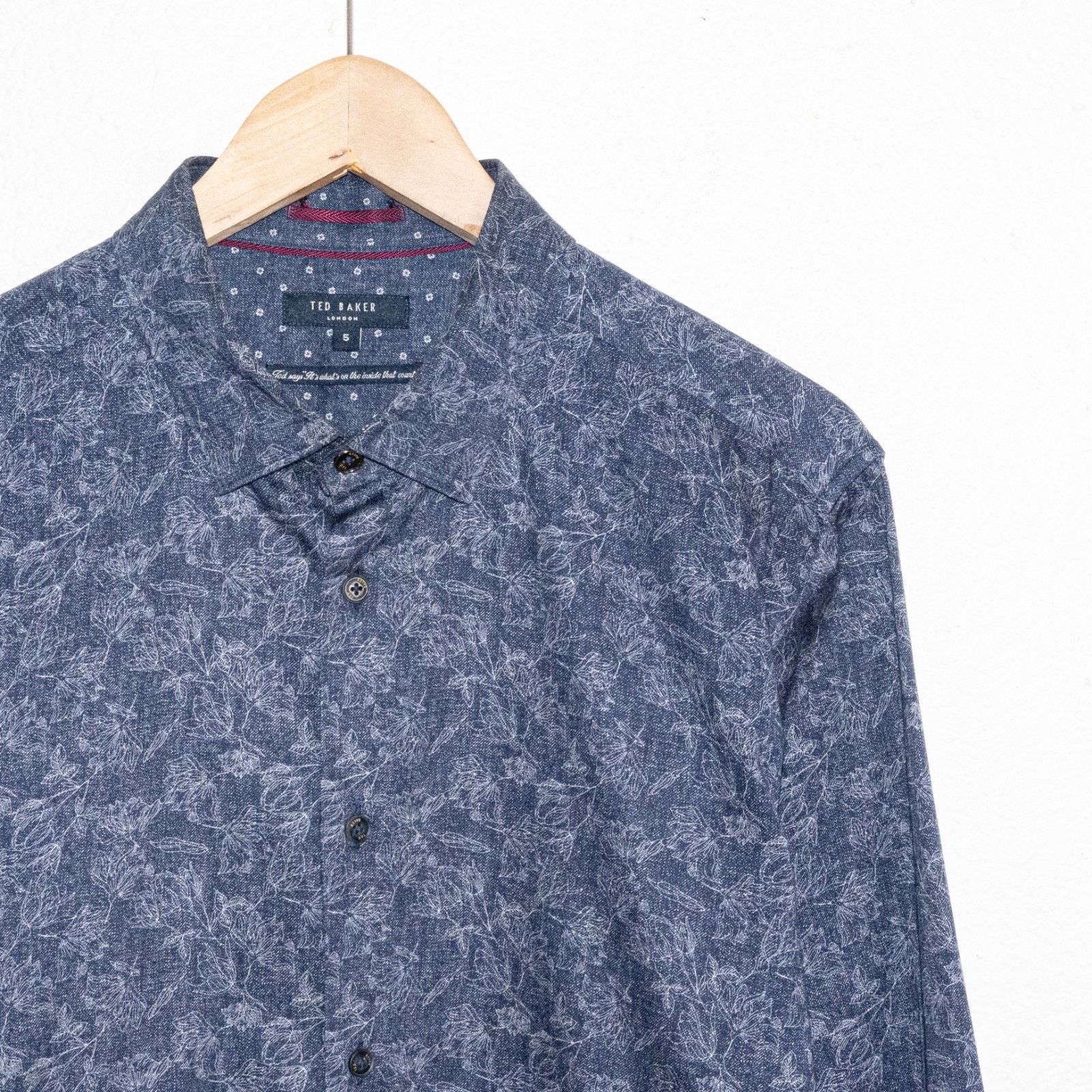 Ted Baker Ted Baker Blue Floral Button up Shirt size 5 Long Sleeve Size US XL / EU 56 / 4 - 3 Thumbnail