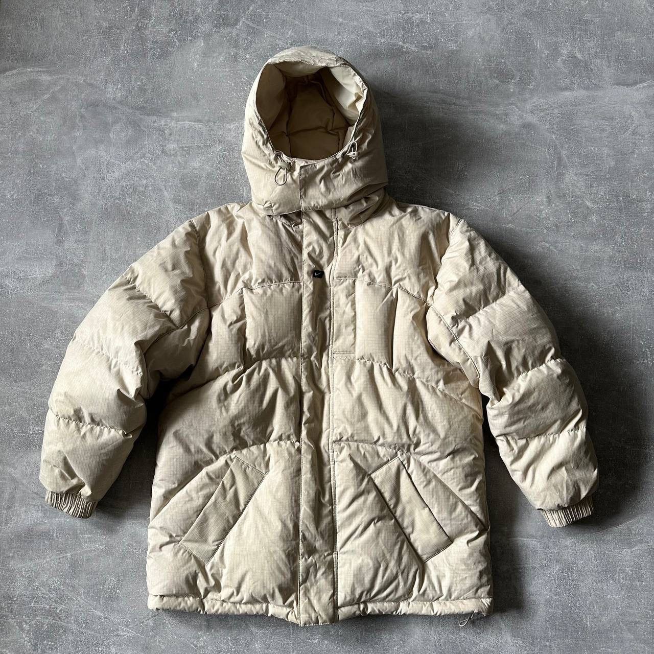 Nike × Vintage Nike Vintage beige USA y2k Down Puffer Jacket bomber coat Size US L / EU 52-54 / 3 - 1 Thumbnail