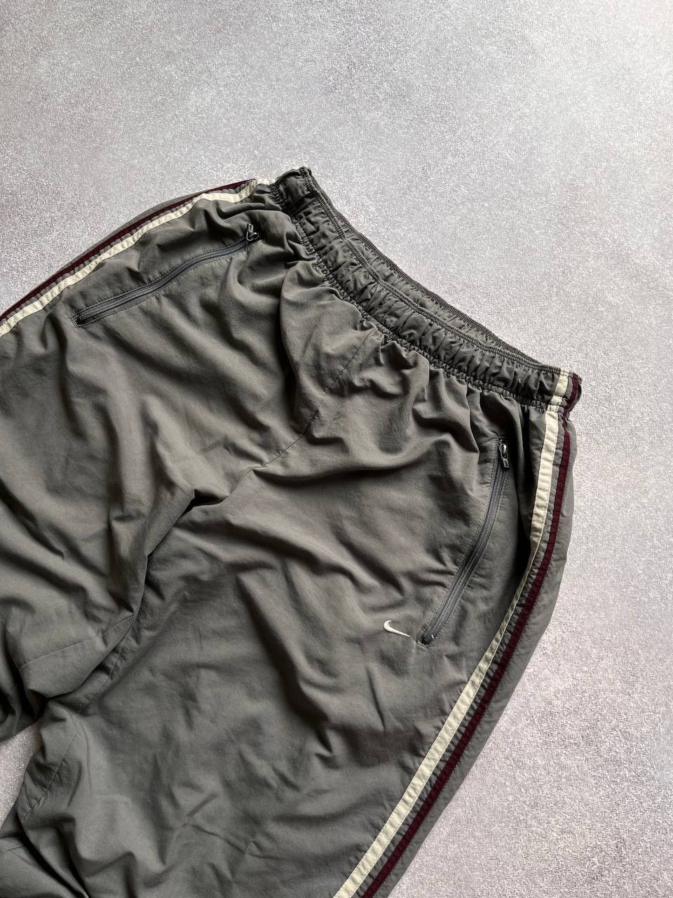 Nike × Vintage Vintage Nike Swoosh Baggy Nylon Trackpants Y2K L Size US 34 / EU 50 - 2 Thumbnail